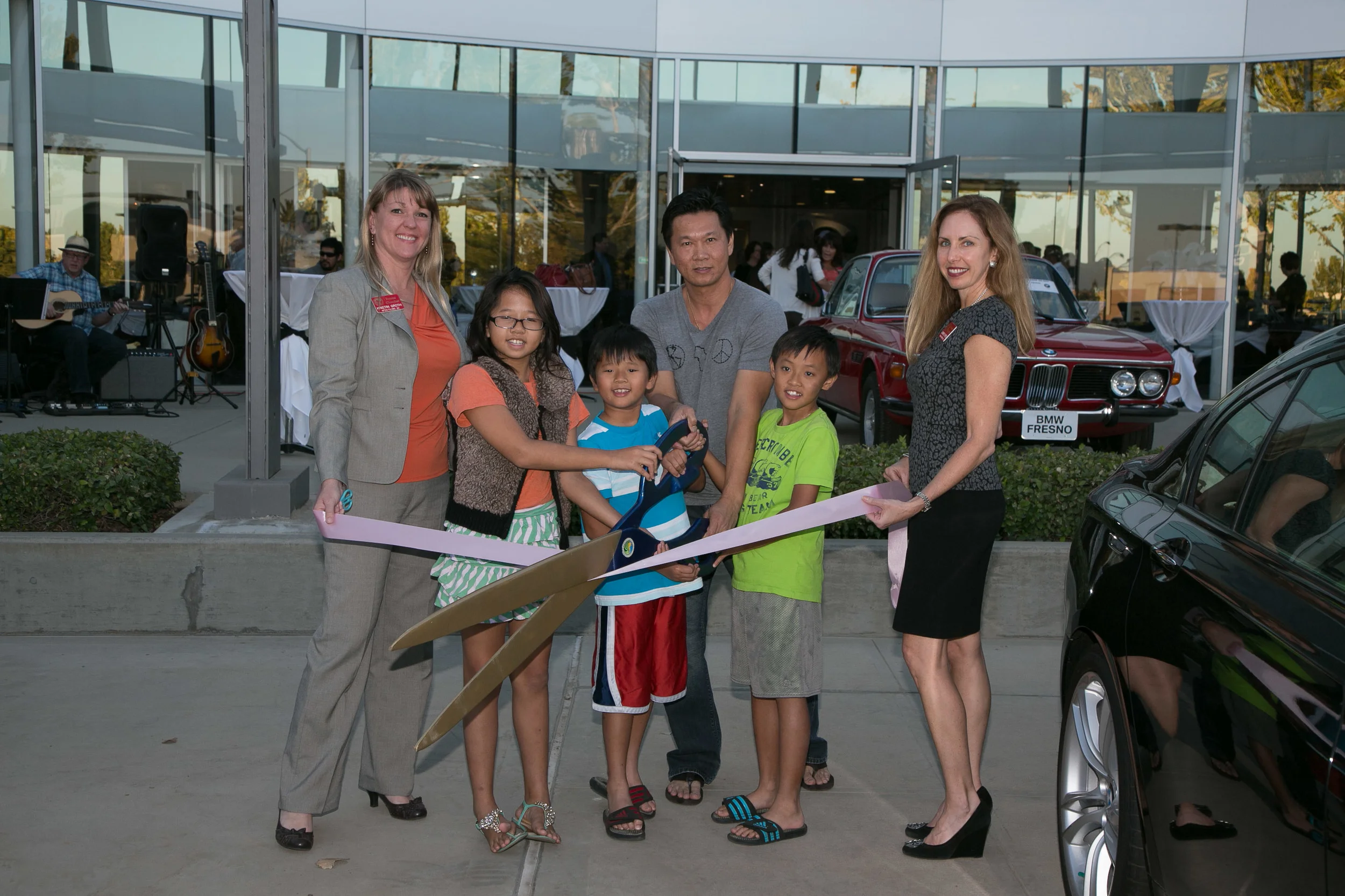 BMW Fresno Ribbon Cutting 9331.jpg