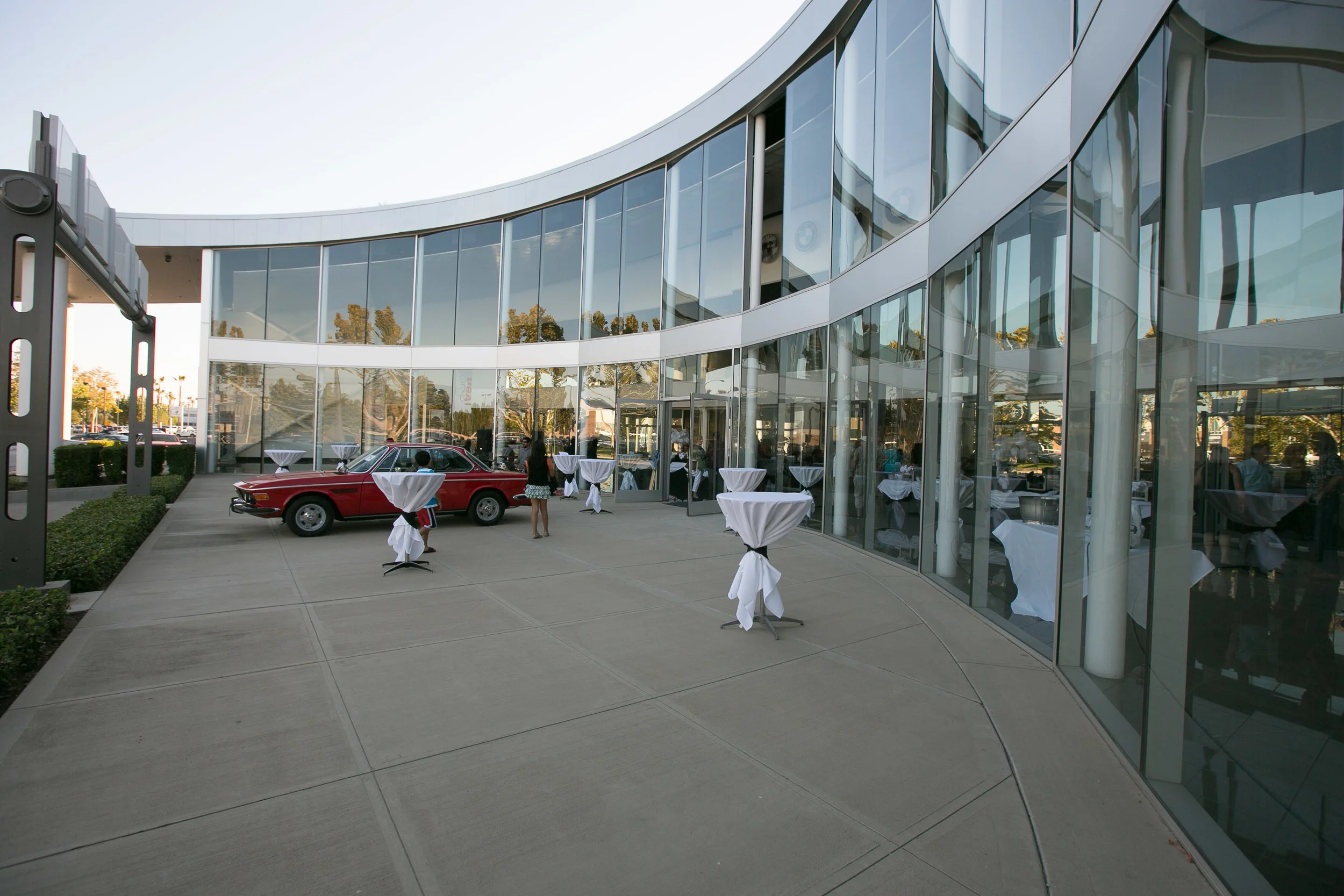 BMW Fresno Decor 9277.jpg