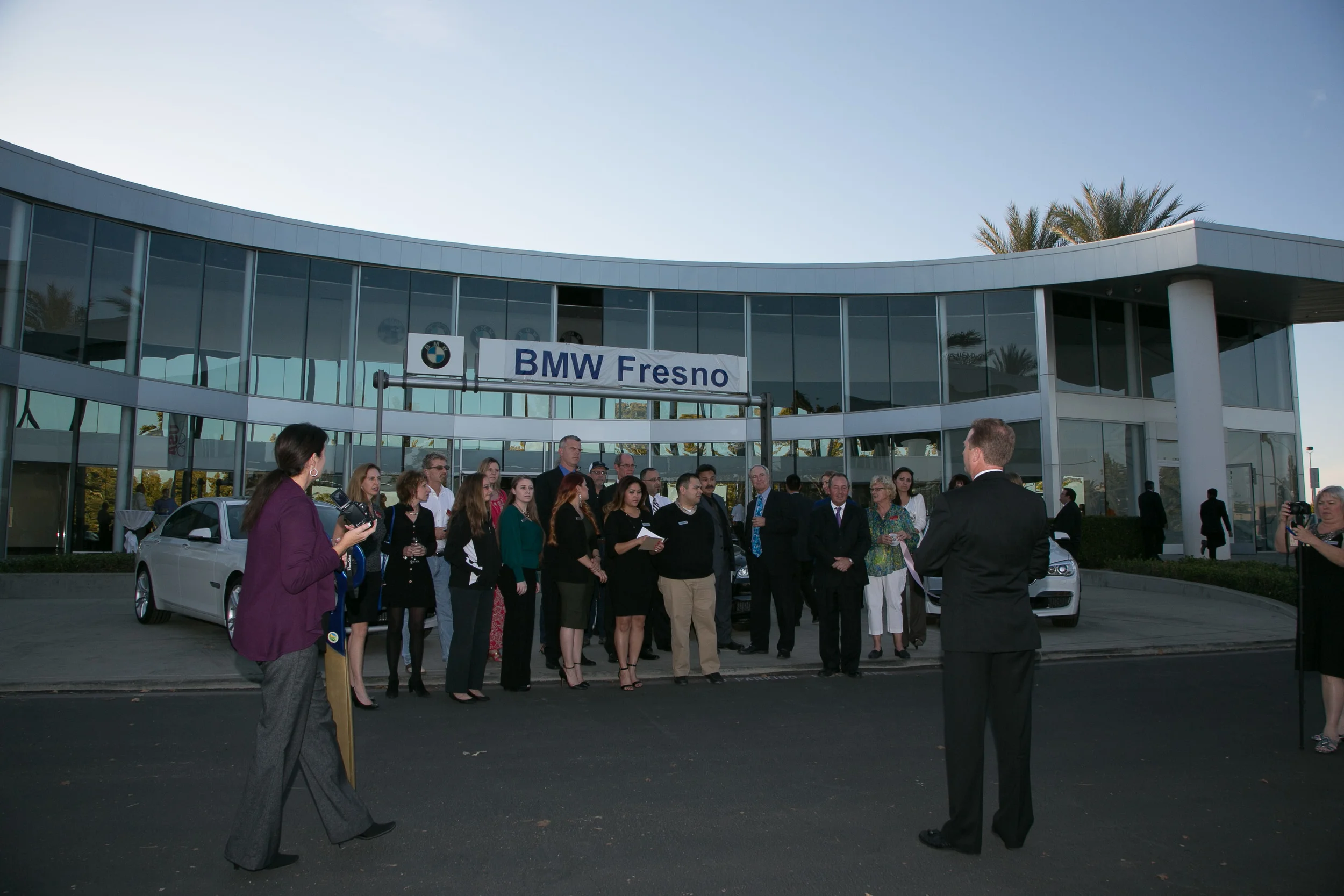 BMW Fresno Ribbon Cutting 9325.jpg
