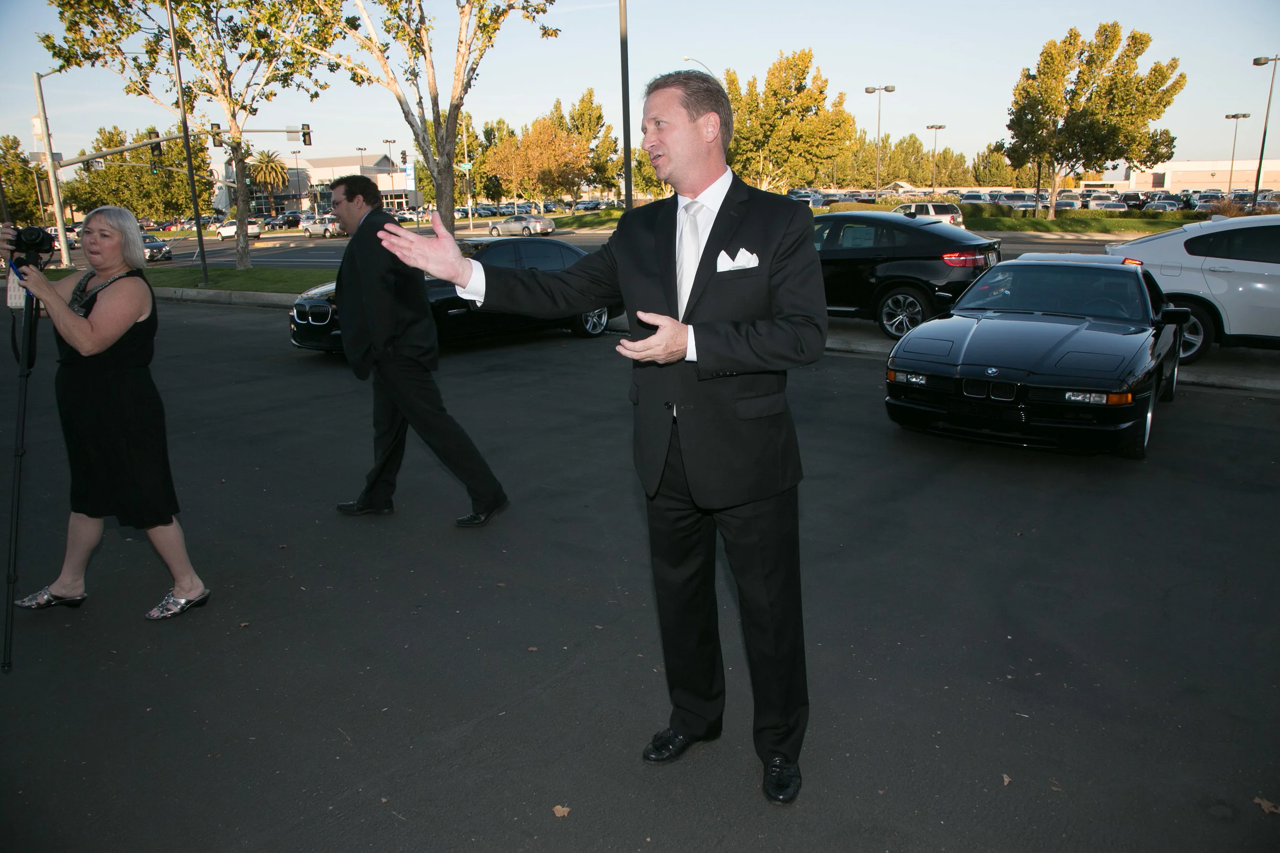 BMW Fresno Ribbon Cutting 9320.jpg