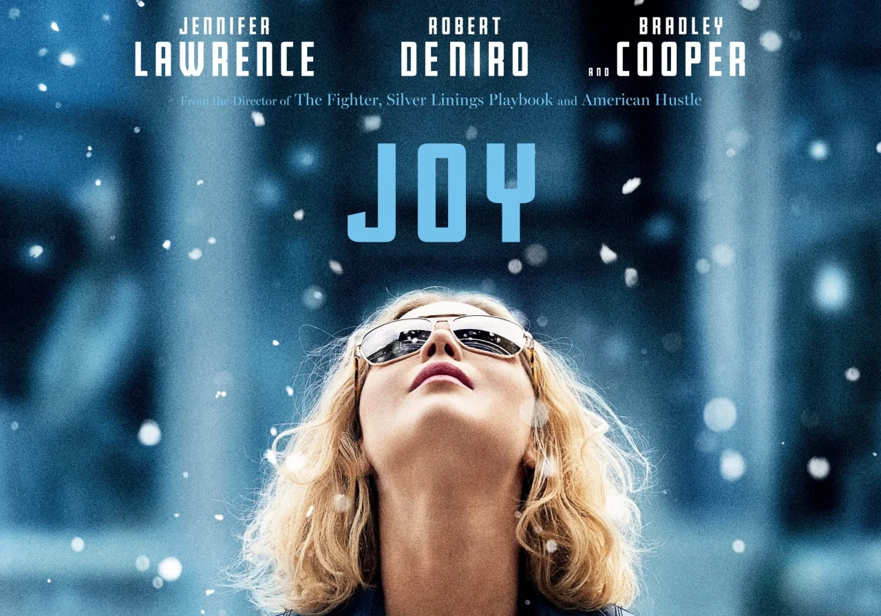 LUX January Cover Girl: Elisabeth Röhm in Joy