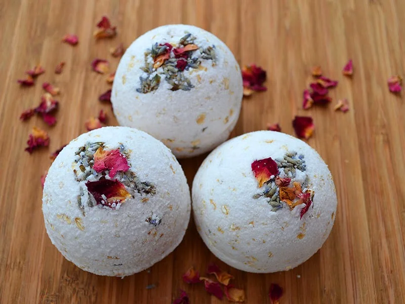 LUX Get Clean: DIY Rose Milk Bath Bomb
