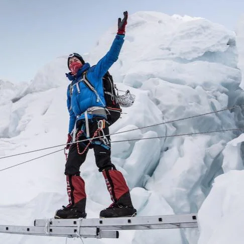 LUX Adventurer: Live Like Dan