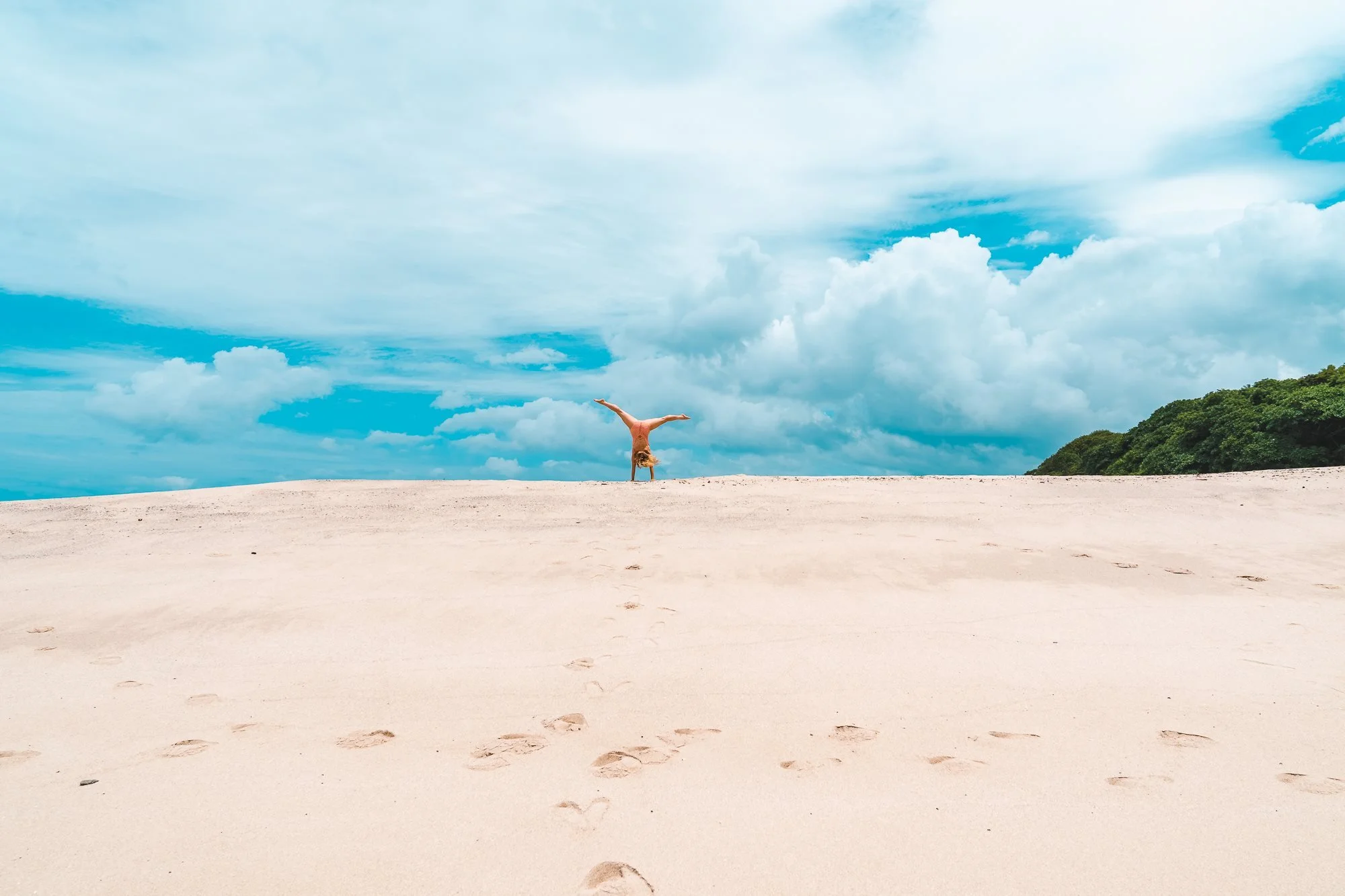 cartwheel san juanillo_photo cred @jtsuhar.jpg