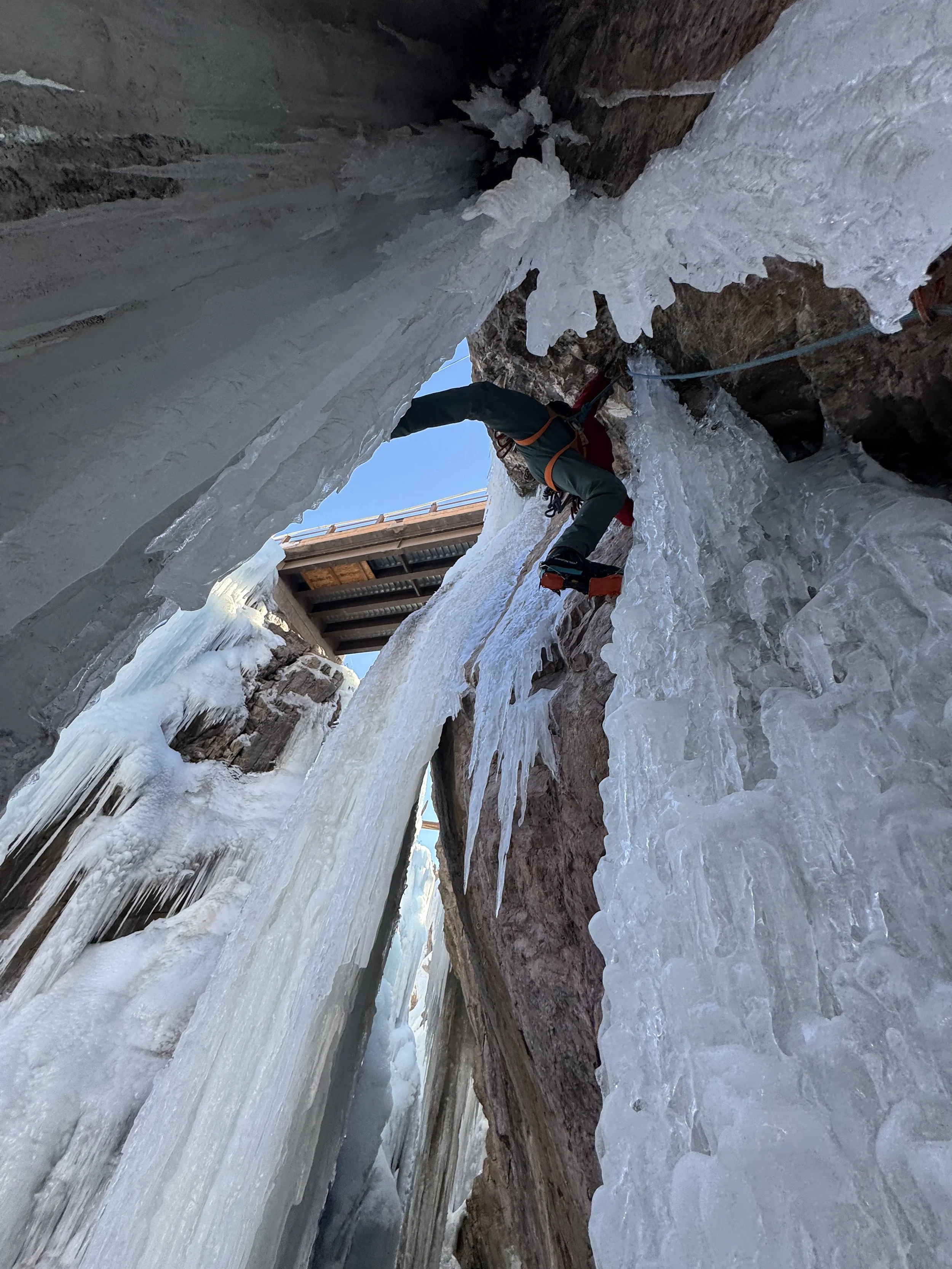 Mixed climbing in the ouray ice park