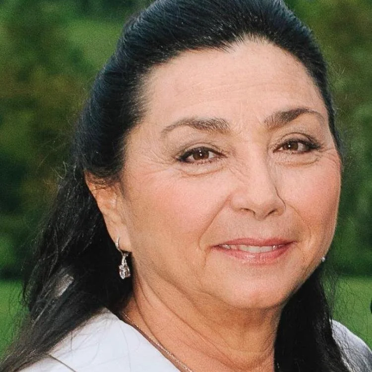 Maria O. Chesterfield v2.jpg