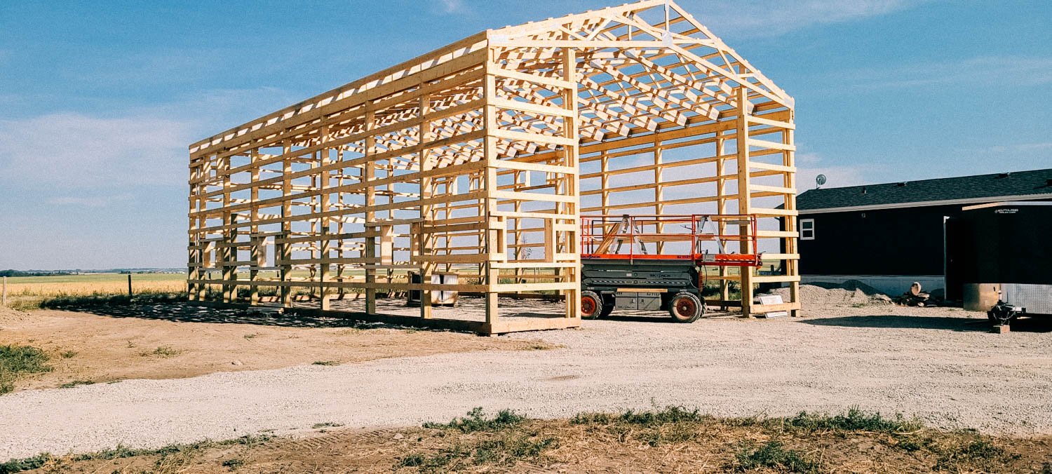 The best in pole structure construction. Strathmore, Langdon, Chestermere, Okotoks, Airdrie, Calgary, Southern Alberta. We aim to be the premier local post frame builder in Wheatland County, Foothills County & Rockyview County. Shops, barns, ridin