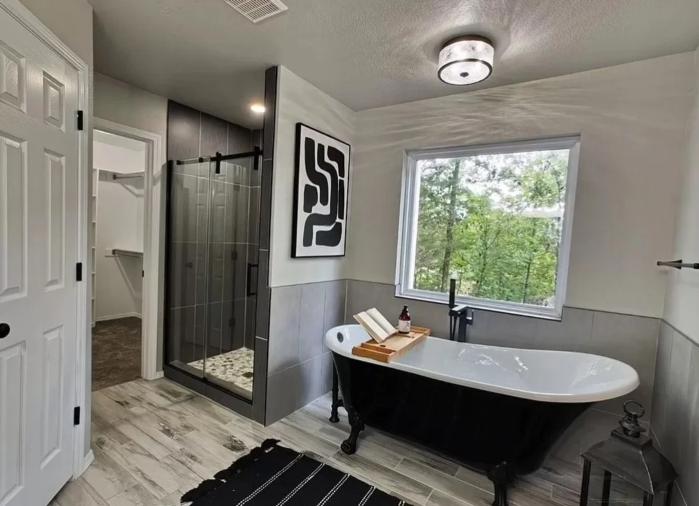 f761c5a4a6ff3a5c0d9d6cdb583d91c2-uncropped_scaled_within_1536_1152 copy.jpg