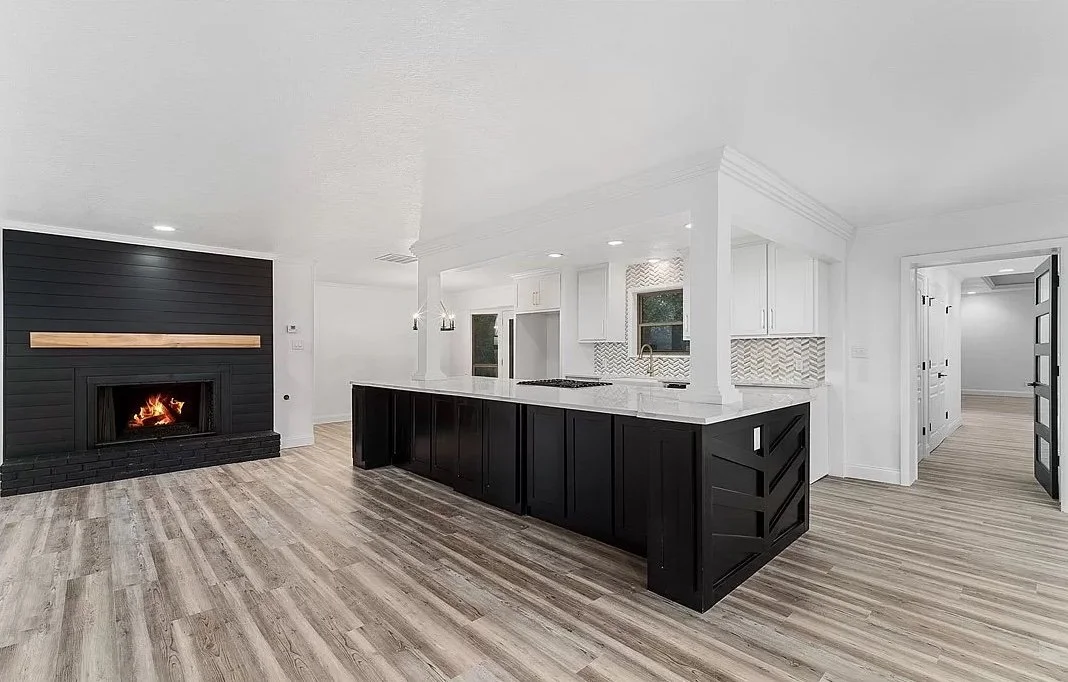 9ac4887e5e88a9417a20299ca4387c89-uncropped_scaled_within_1536_1152 copy.jpg