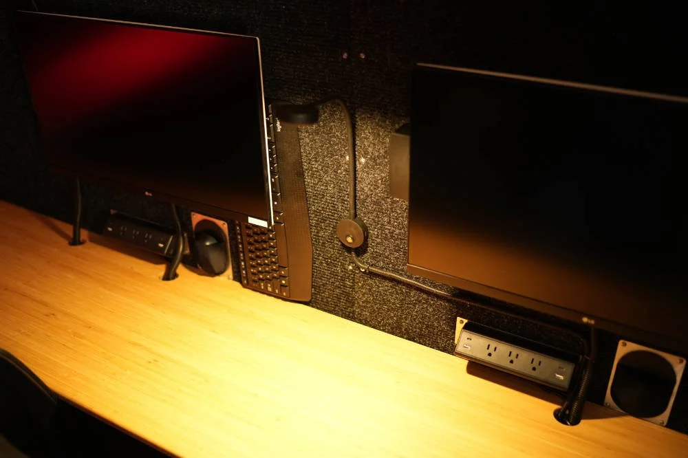 NIMBL VEHICLES M-26 INCIDENT COMMAND VAN 46.JPG