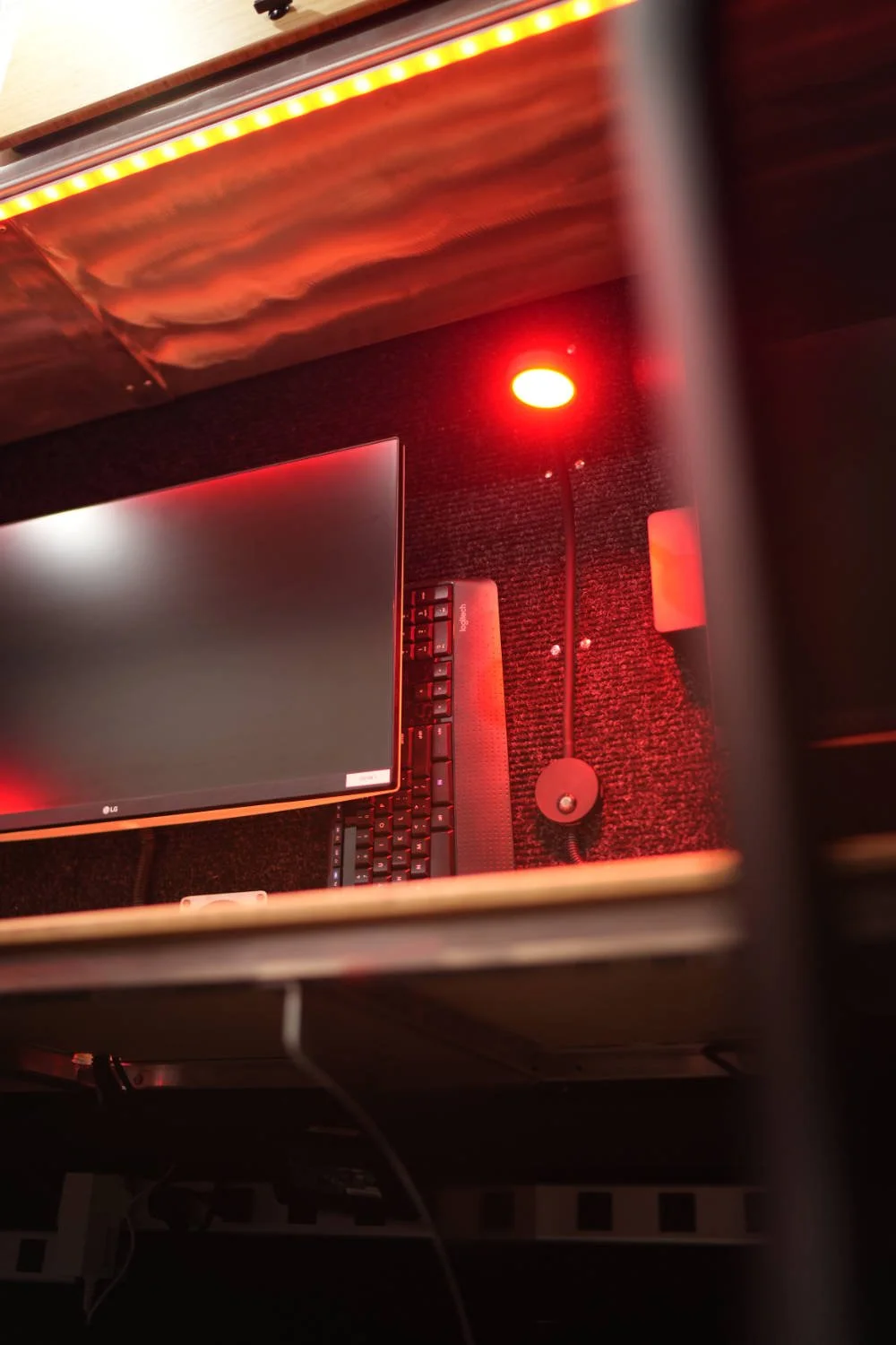 NIMBL VEHICLES M-26 INCIDENT COMMAND VAN NIGHT 64.JPG