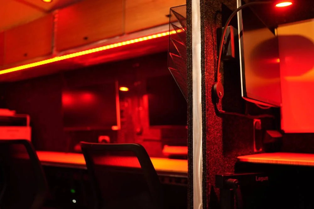 NIMBL VEHICLES M-26 INCIDENT COMMAND VAN NIGHT 68.JPG