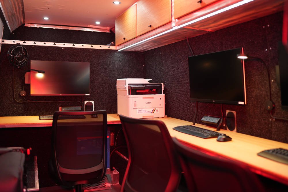 NIMBL VEHICLES M-26 INCIDENT COMMAND VAN 20.JPG