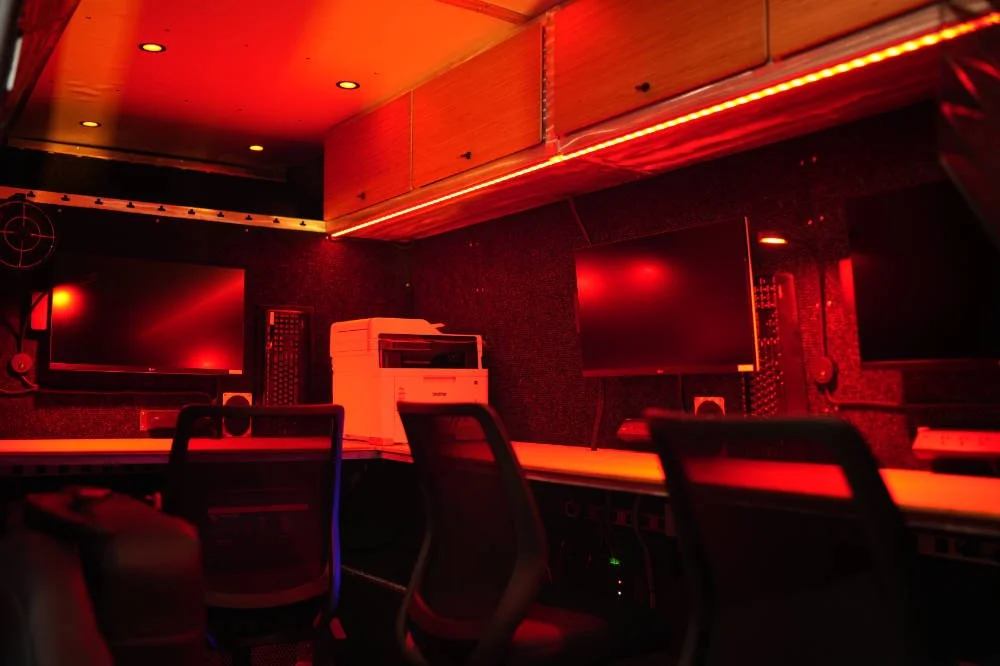 NIMBL VEHICLES M-26 INCIDENT COMMAND VAN NIGHT 67.JPG