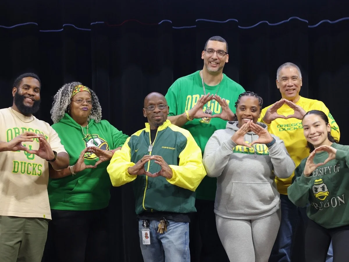 SCOOO DUCKS🦆 @uoregon @oregonfootball it&rsquo;s National Duck Day in the office💛💚