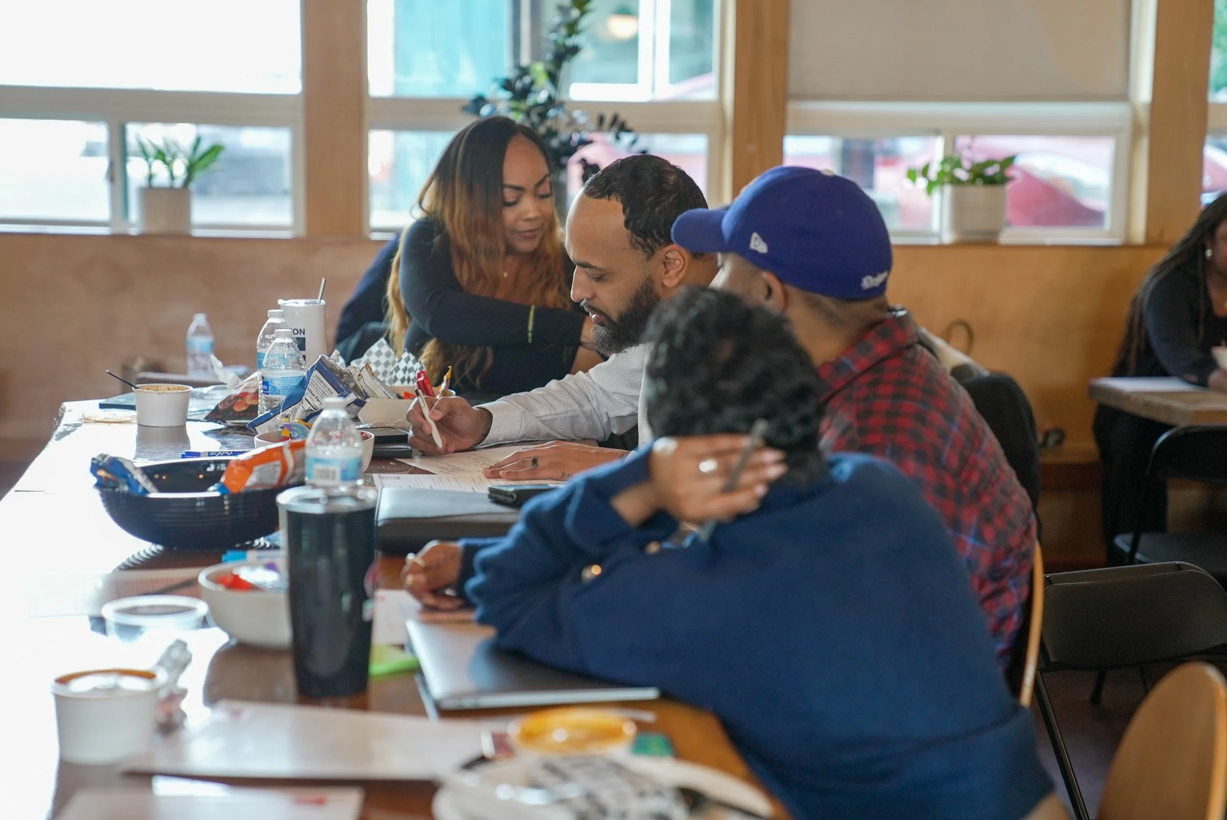 Self Enhancement Inc. organiza la primera Cumbre Anual de Cooperativas Educativas: «Creando para generar impacto, celebrando a la juventud de Portland»
