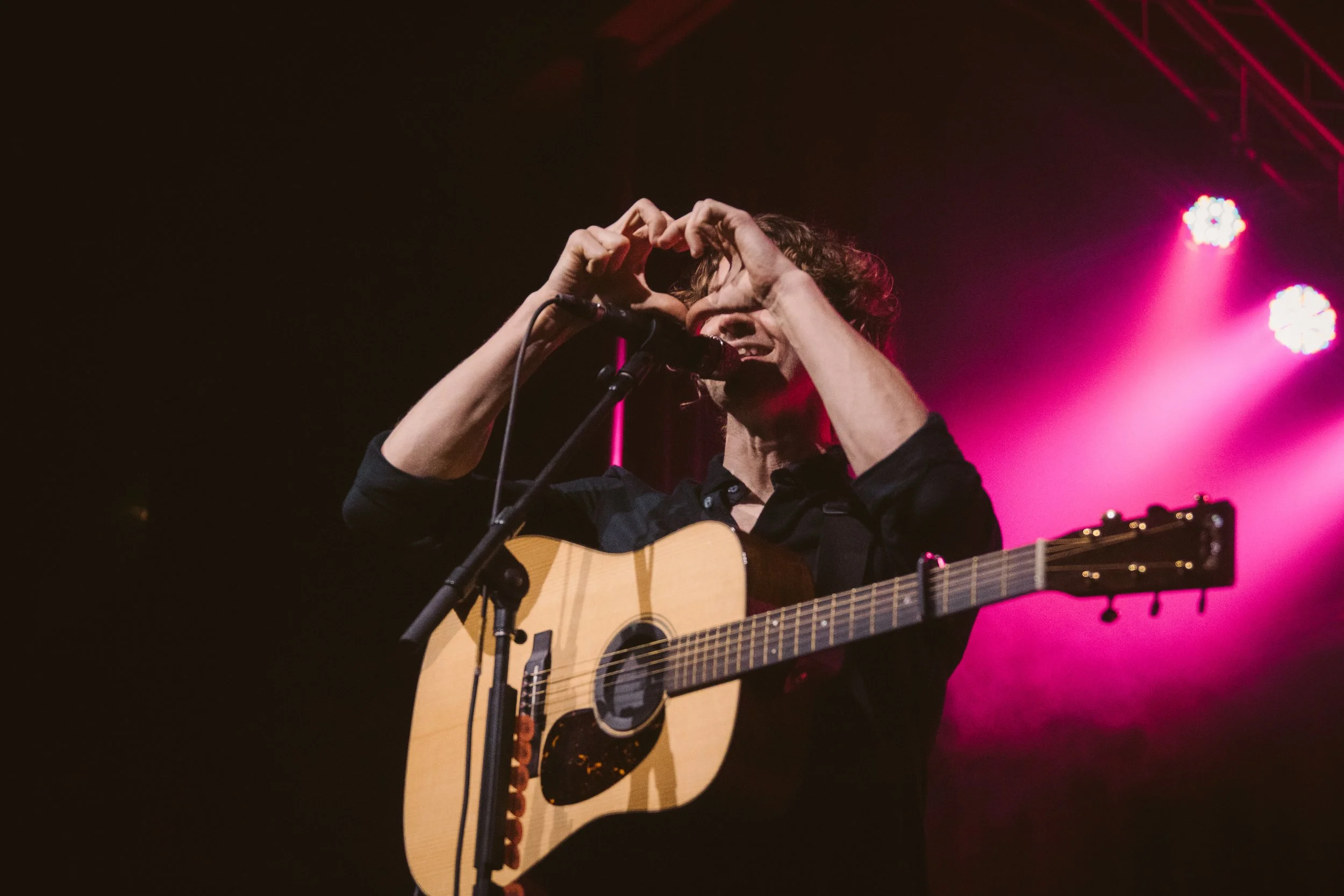 Dean Lewis(1).jpg
