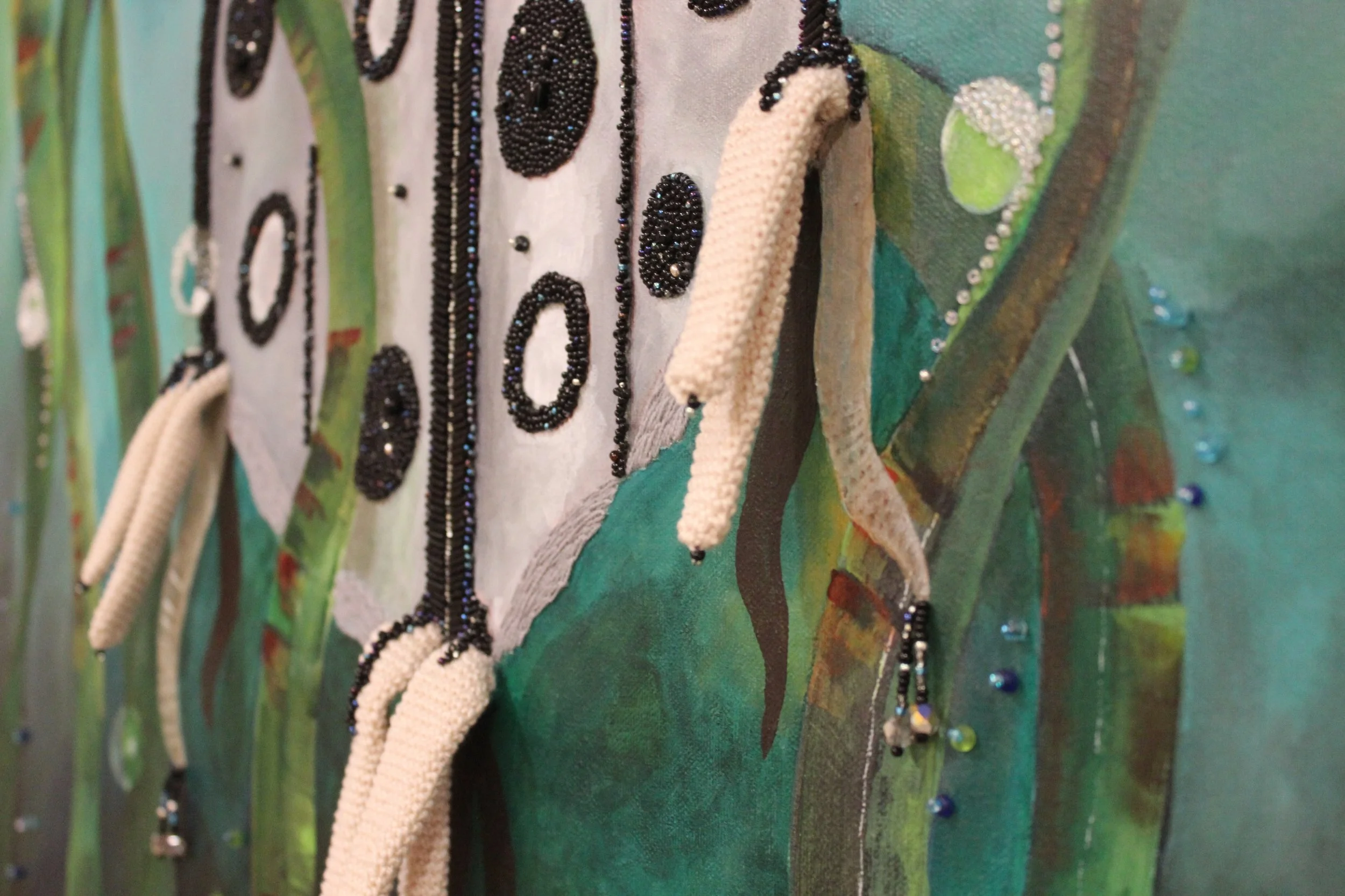 Polka Dot Box Jellyfish
Mixed medium: Acrylic paint, glass beads, wool, cotton
Local artist @coloury_angenita

A beautiful piece with texture, depth, and character. If this one speaks to you, come claim it at the shop. 🪼

Original piece* Available f