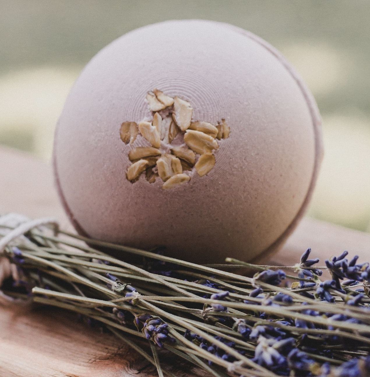 bath bomb - lavender oatmeal 1.png