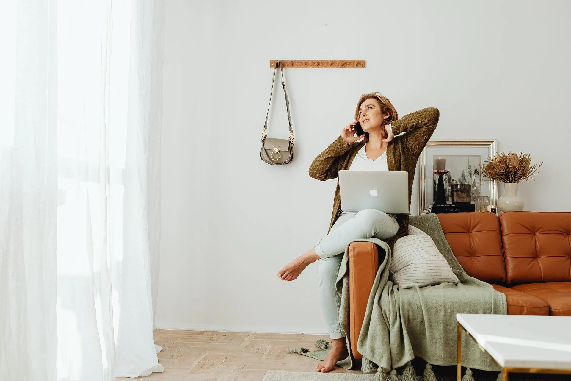 Why Smart Savers Buy GICs Through a Broker (and Why You Should Think Outside the Bank)