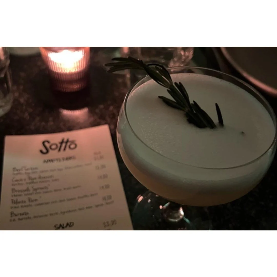 a little bit of this, a little bit of that, aka exactly how your friday night should look 💋🪩🍸📸