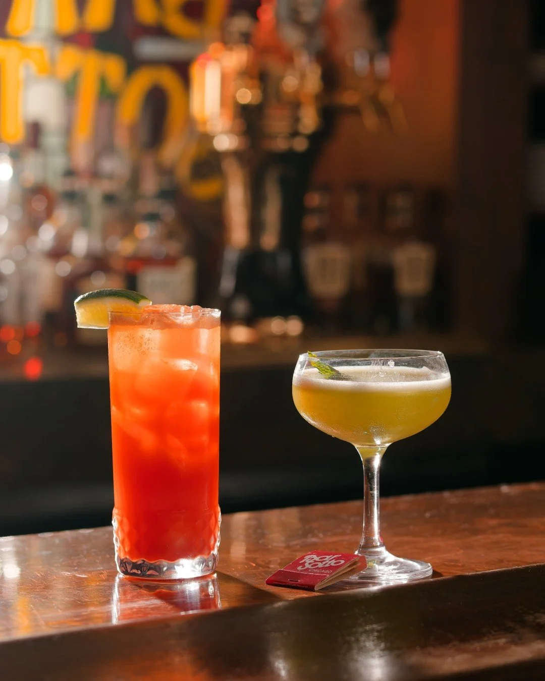 matchbooks, disposables, drinks.... sounds like the perfect friday night to us💋📸🍸