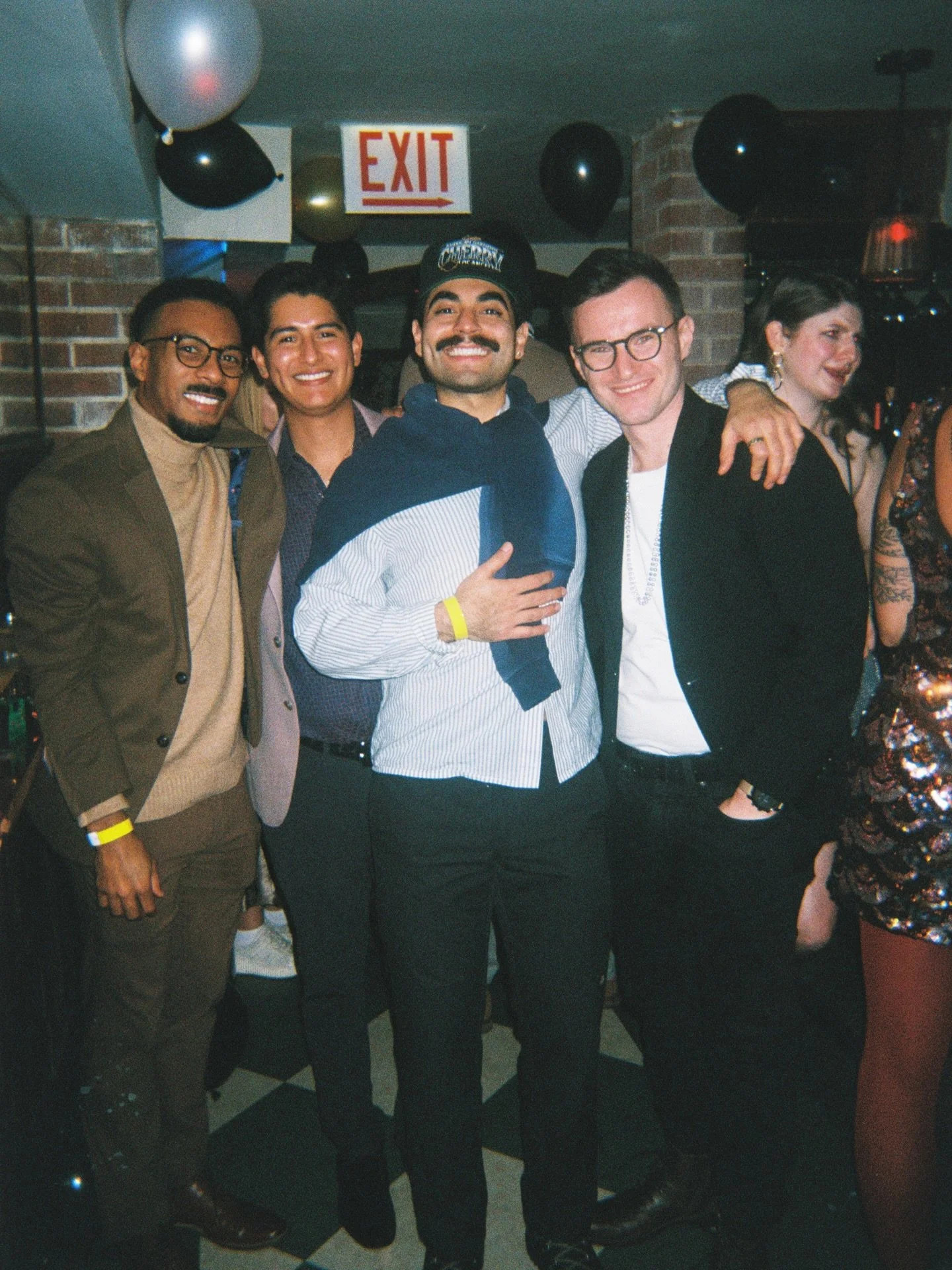 nye at bar sotto: italian disco, dj @jordanknecht , passed appetizers, and included prosecco, beer, and cocktails. doors at 9pm, party goes until 1am. tickets available through the link in bio🍸🪩💋📸🥂