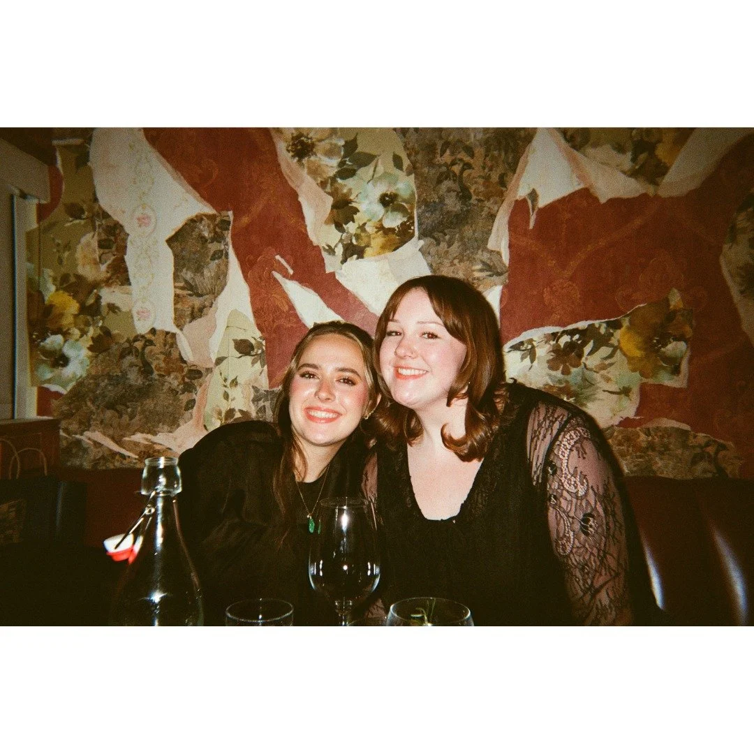 a booth in the lounge might just be calling your name tonight...🍾📸