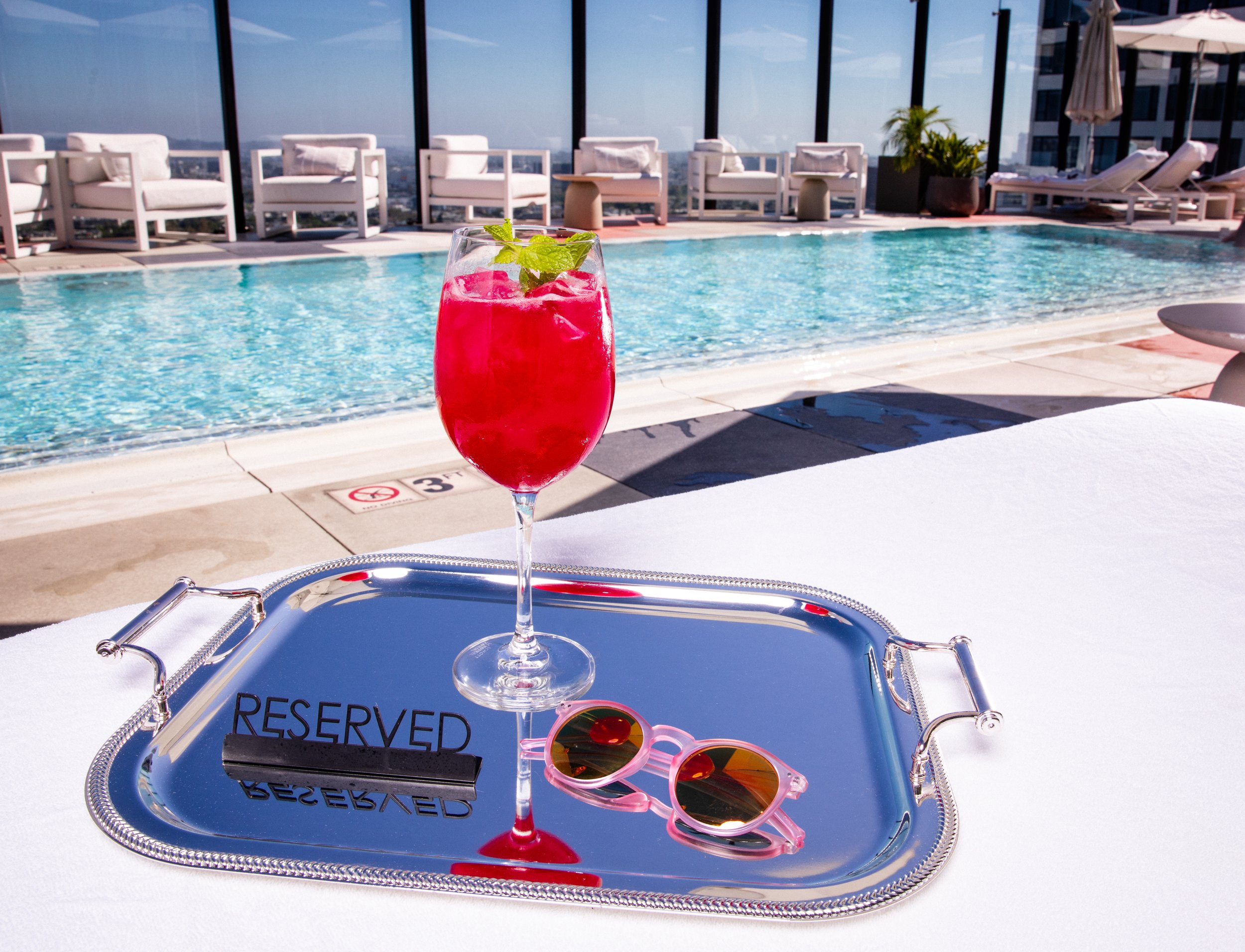 SUN ROSE HOTEL WEST HOLLYWOOD