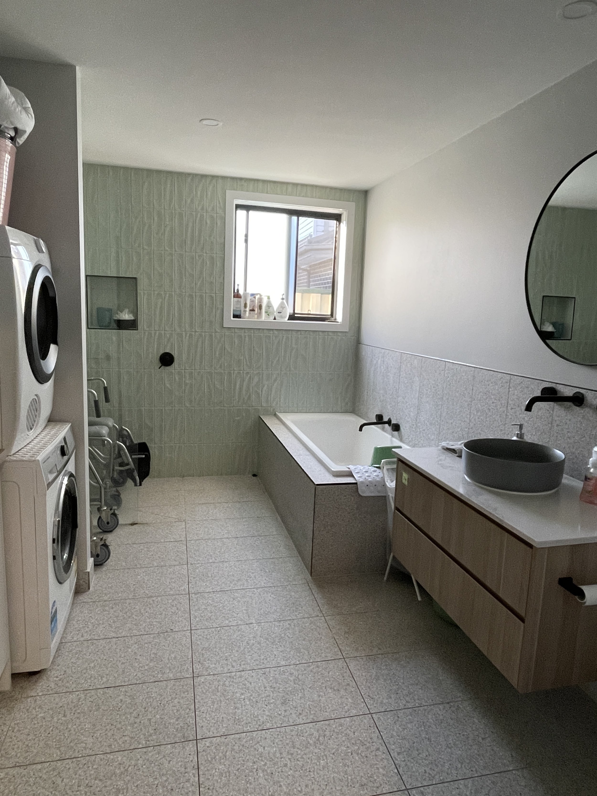 Bathroom1.JPG