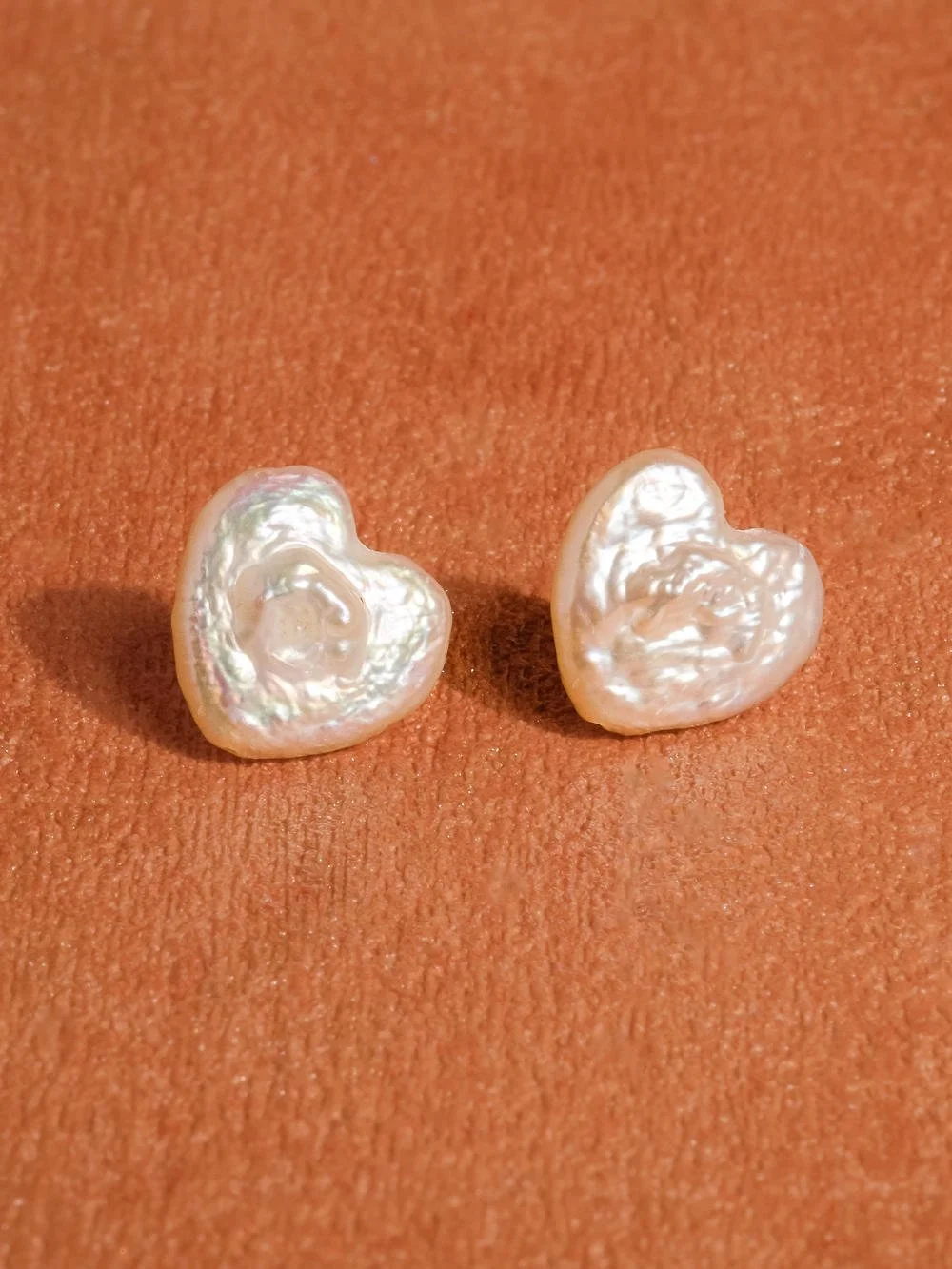 Haydée 18K Gold Freshwater Pearl Heart Stud