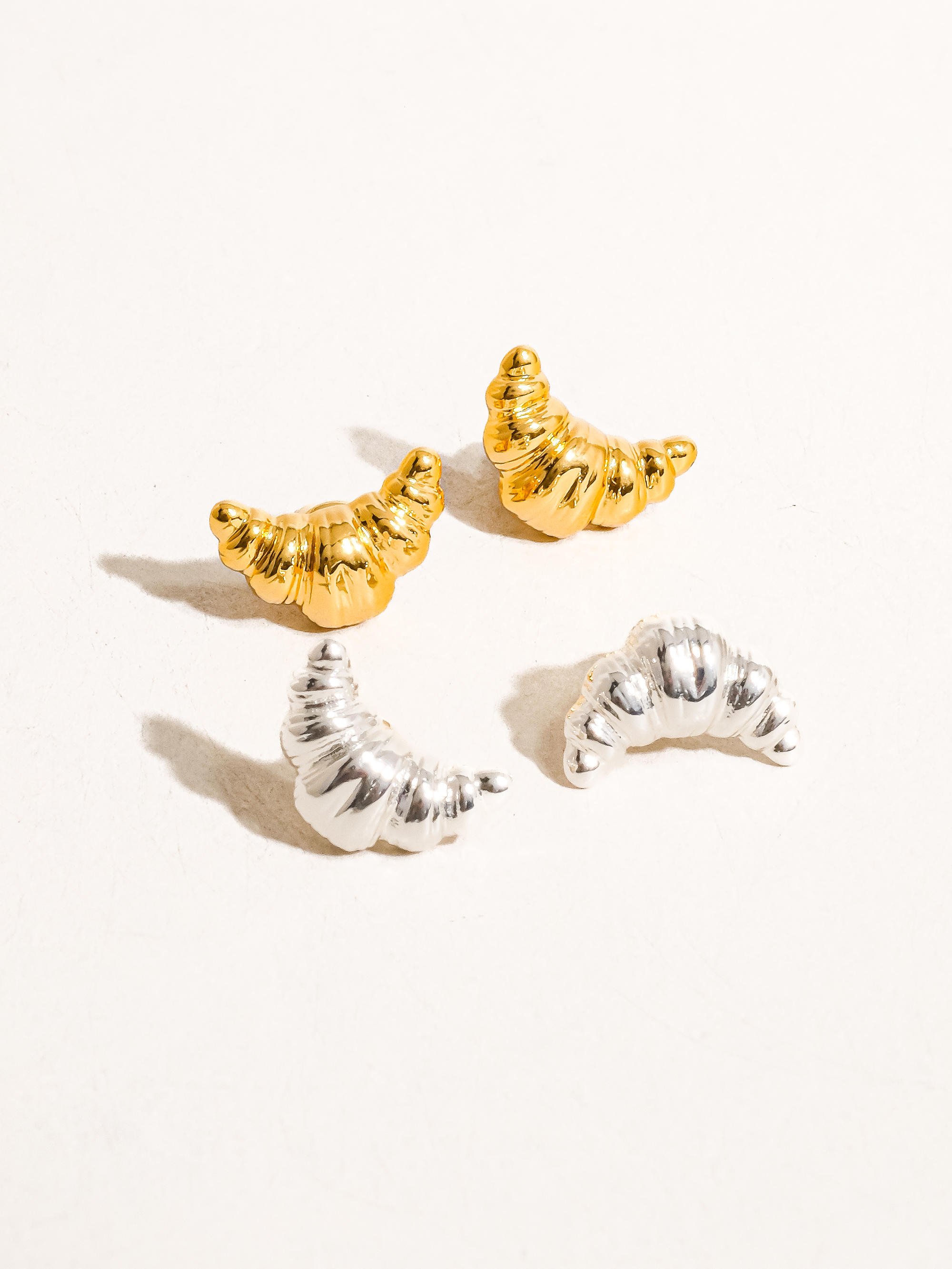 Gaëlle 18K Gold Petite Croissant Stud