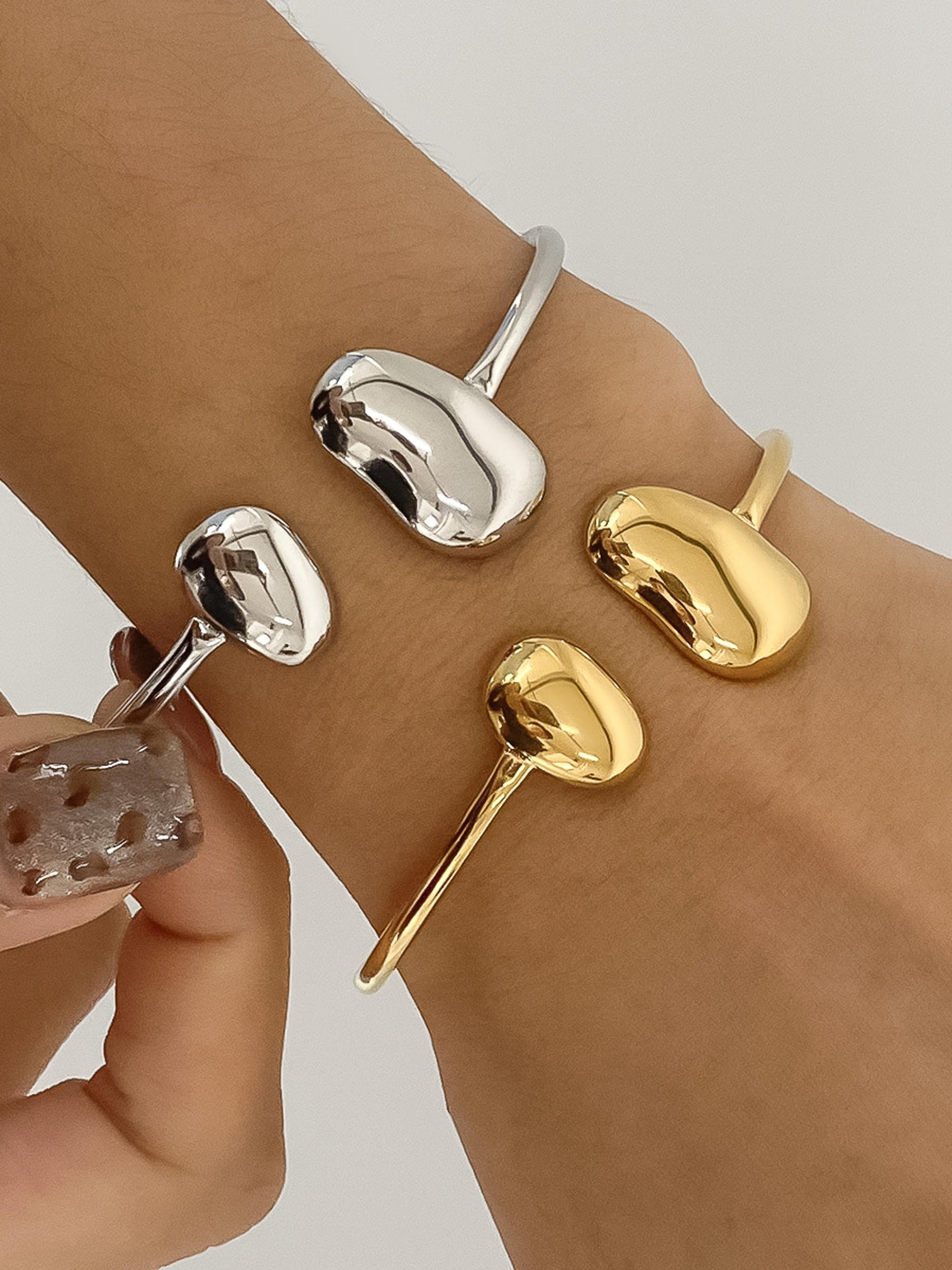 Mazie-Gold-s.jpg