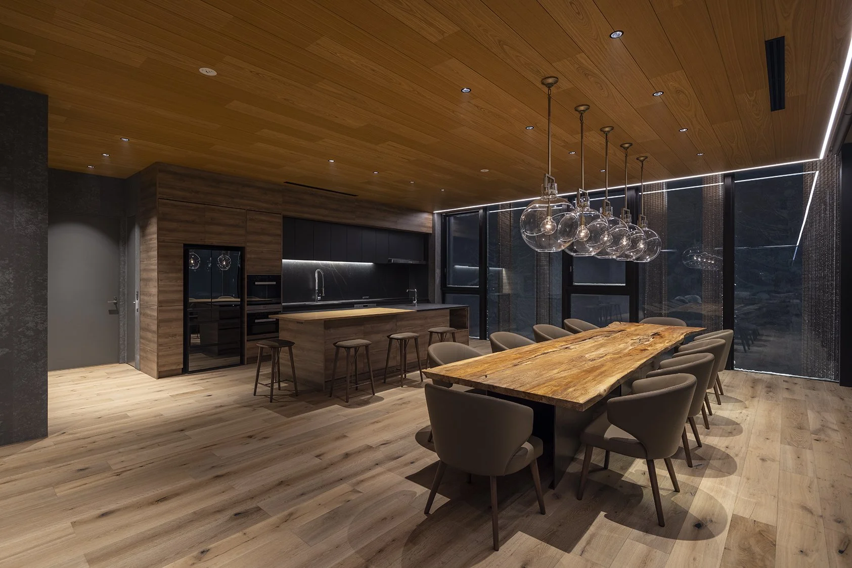 INT_16_5BR Penthouse Residence.jpg