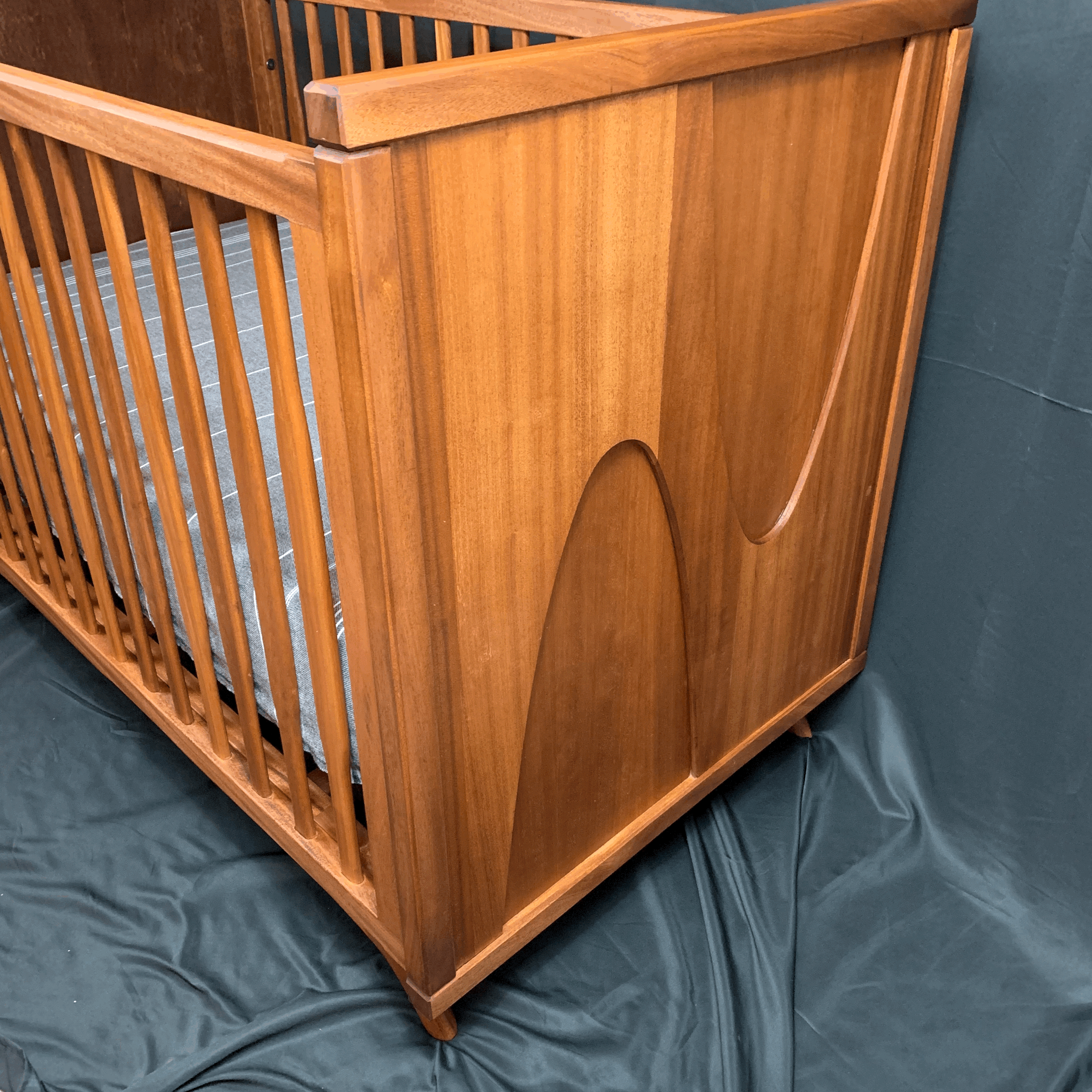 The Lincoln Crib