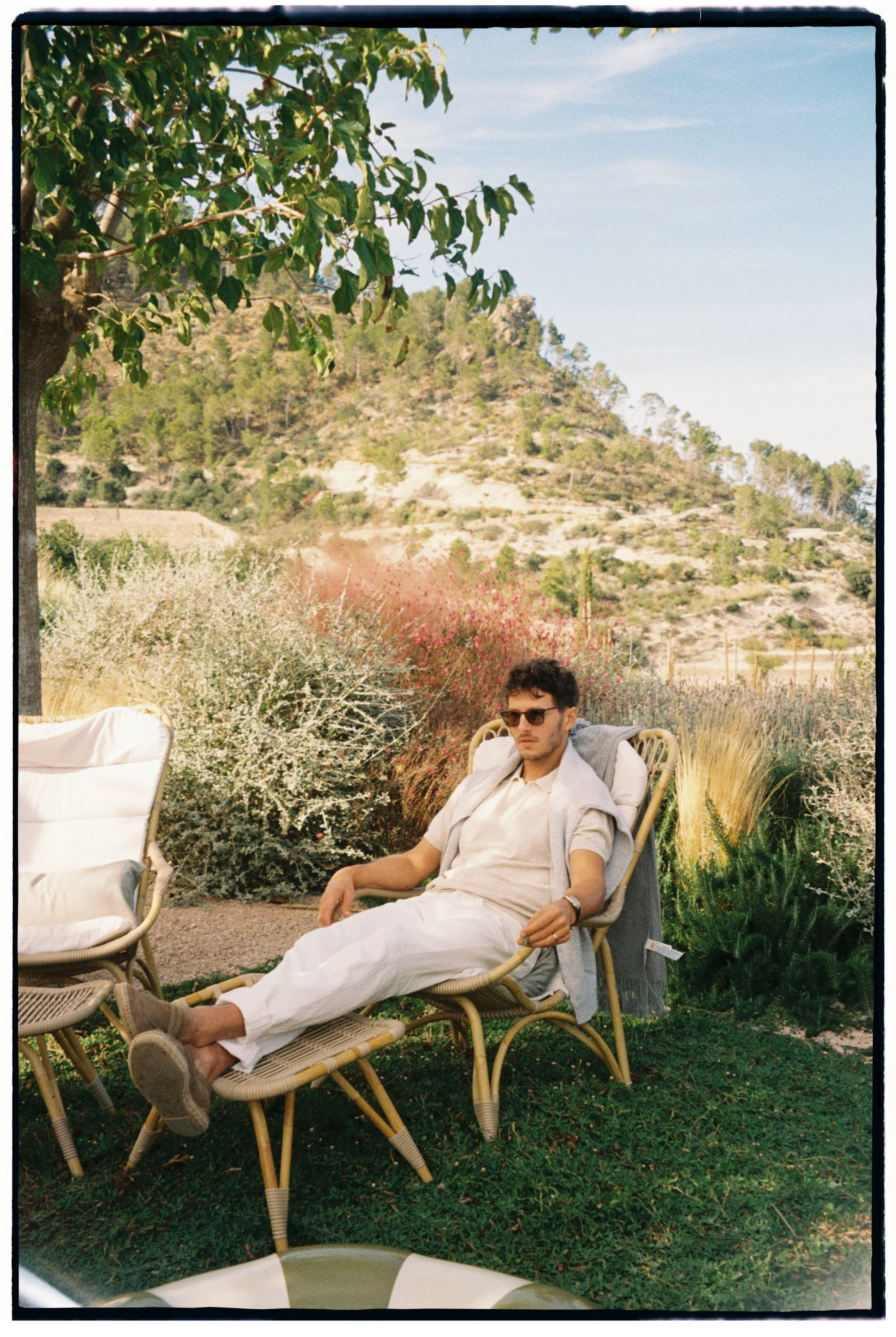 3 - r1-05774-0018.jpg