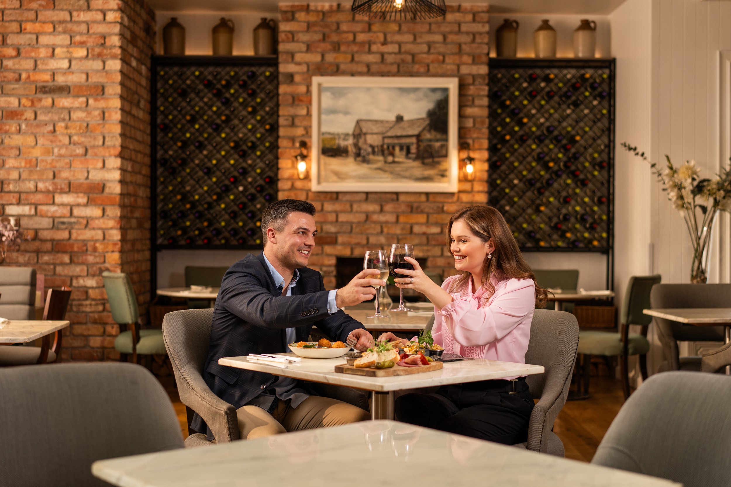 Book Your Table Online Ivanhoe Hotel