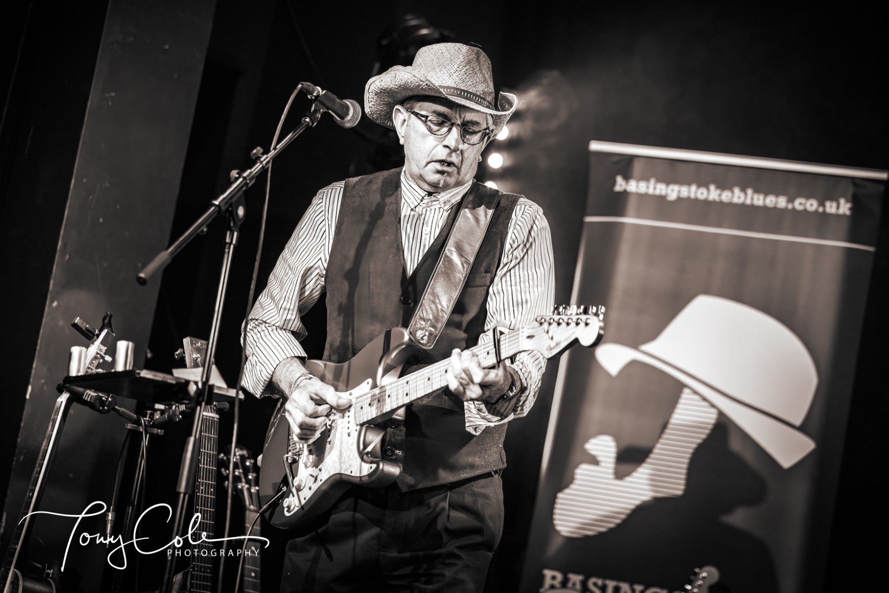 A75A7592 (Custom).jpg