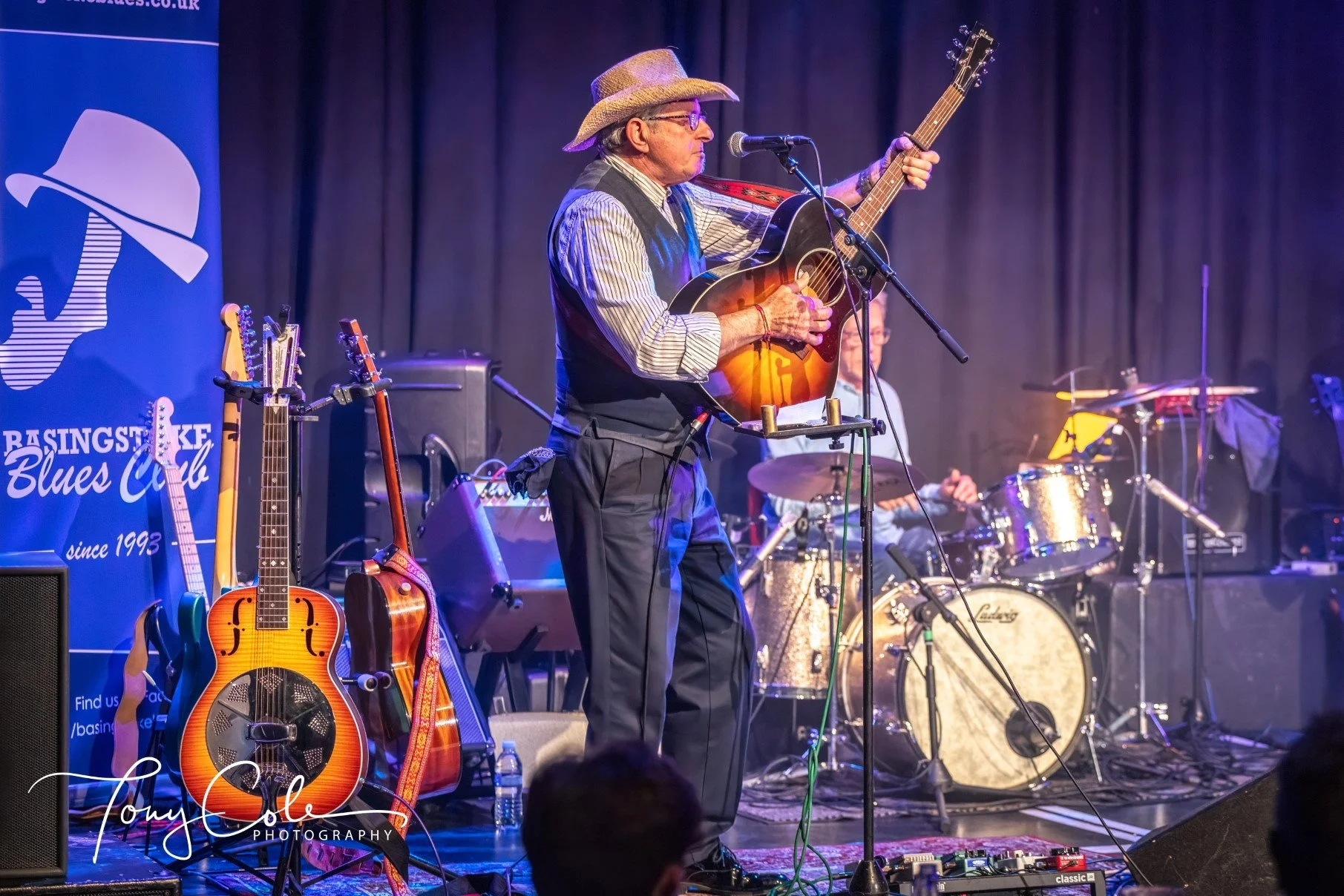 A75A7643 (Custom).jpg