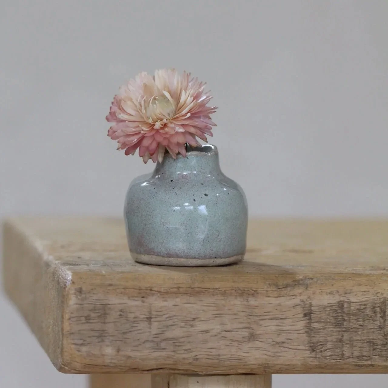 Sobo-granny-vase-sage-9-studio-yoki.jpg