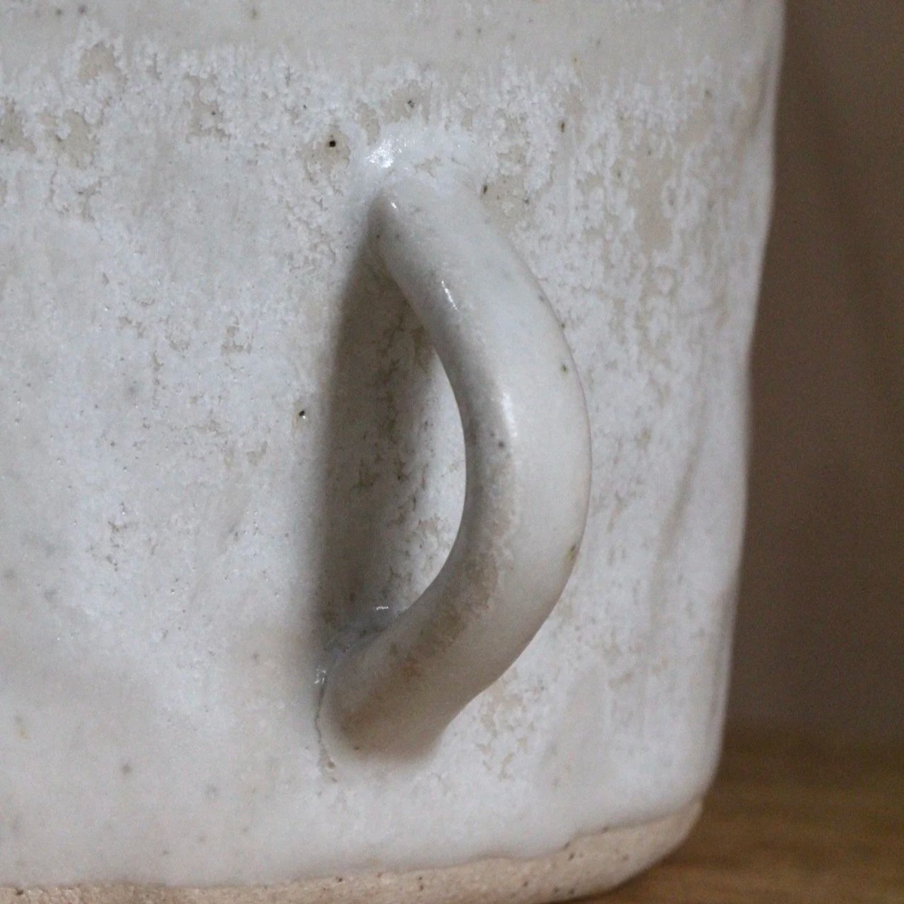 Mijikai-Display-Bowl-White-2-studio-yoki.jpg