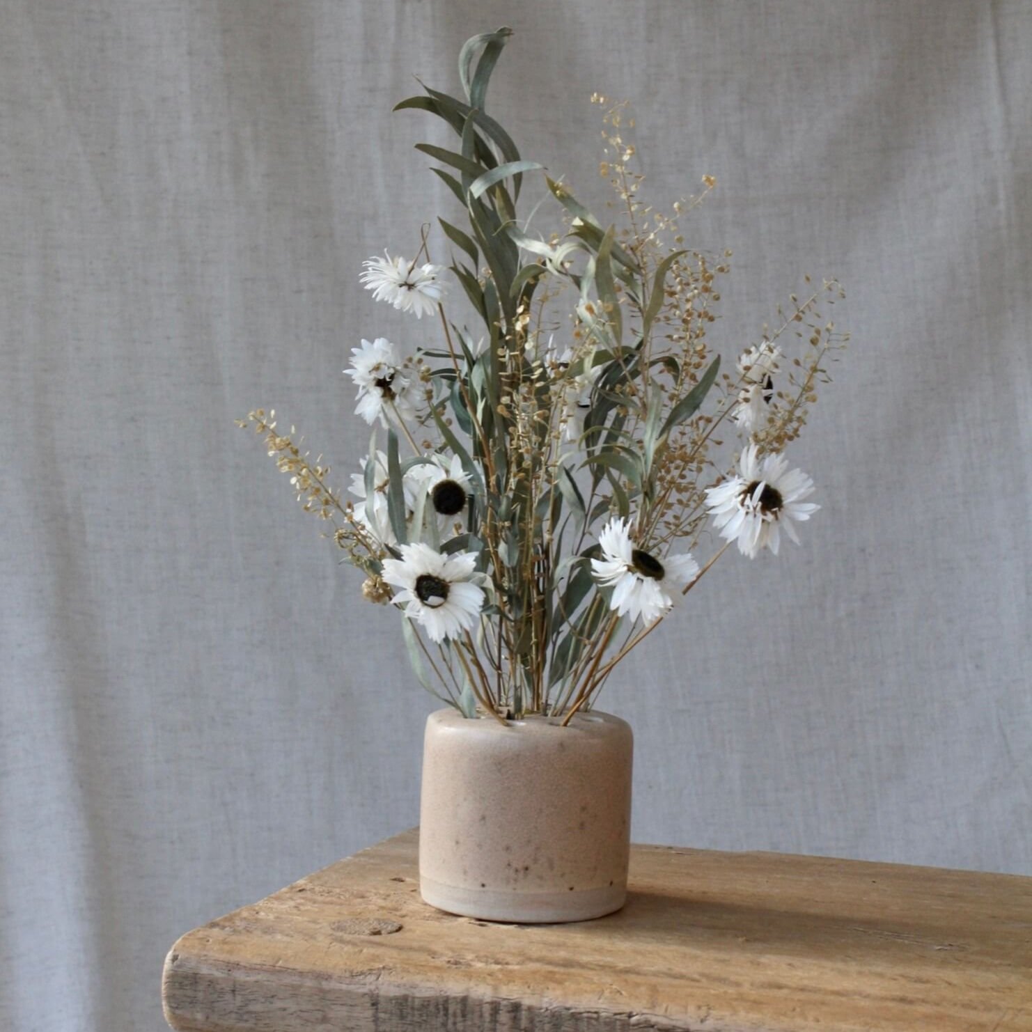 Sandy-Shallow-Enchuu-Floral-Vase-6-studio-yoki.jpg
