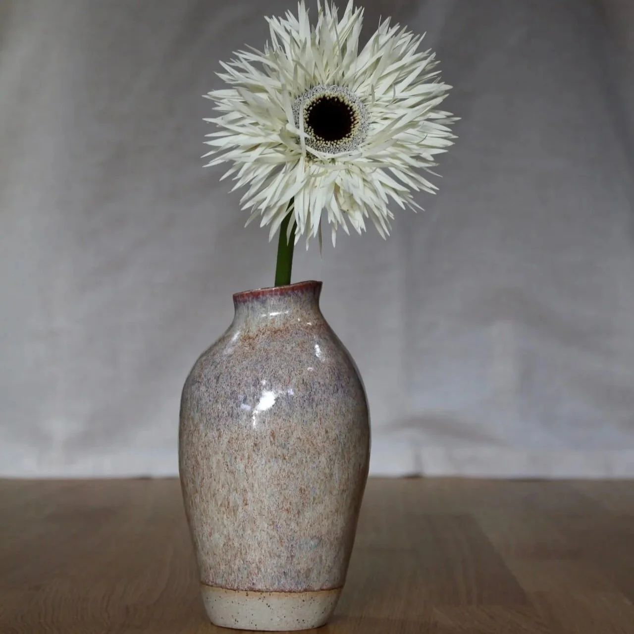 Vase-in-soft-heather-%231-2-studio-yoki.jpg