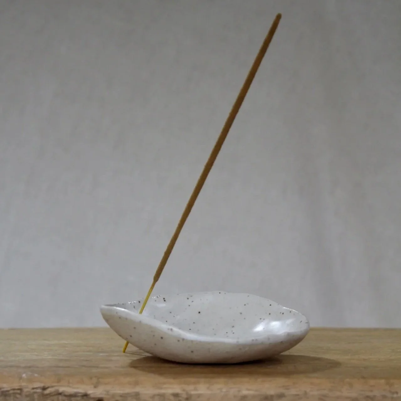 Incense-white-4-studio-yoki.jpg