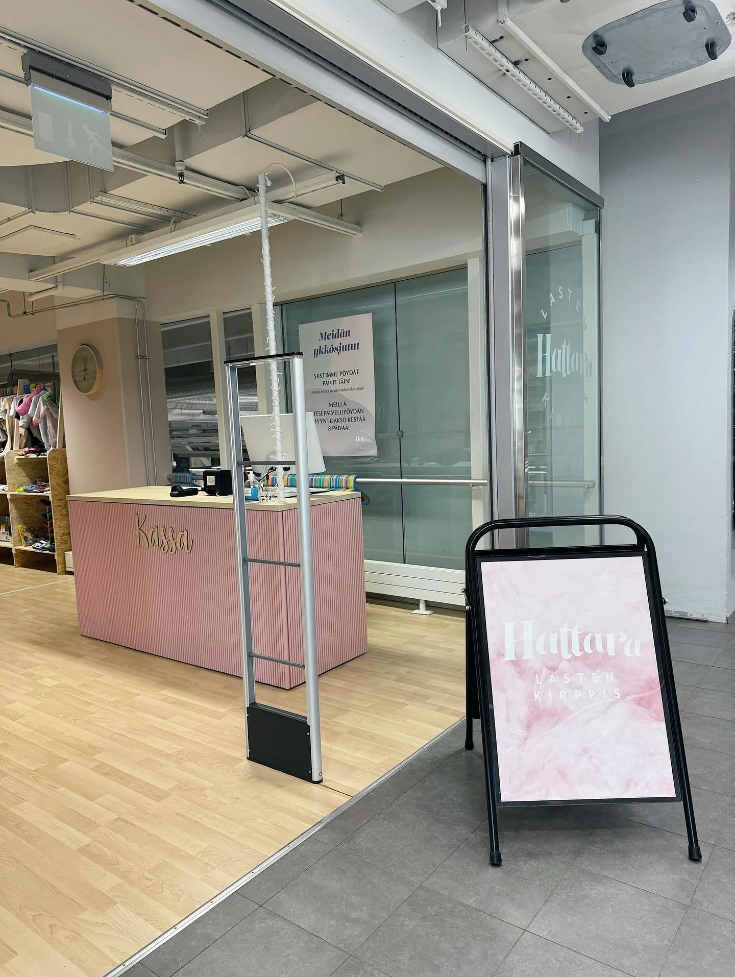 Alkaa olla kes&auml;lomat pidetty ja Hattaran syyskausi p&auml;r&auml;ht&auml;&auml; pian k&auml;yntiin😎

Avataan perjantaina 1.8 klo 11🥳
Hattaran syntt&auml;reiden kunniaksi tarjolla pient&auml; makeaa ja arvontaboxi, Tervetuloa!

N&auml;hd&auml;&