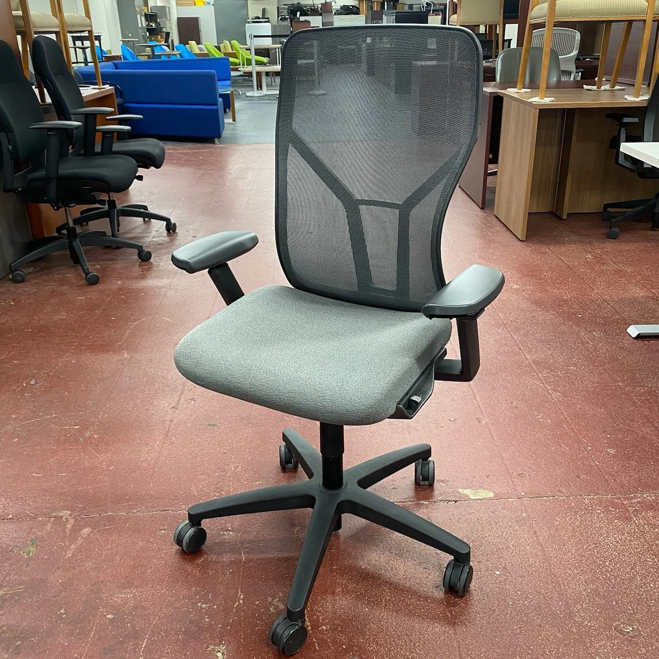 Allsteel Acuity.jpg