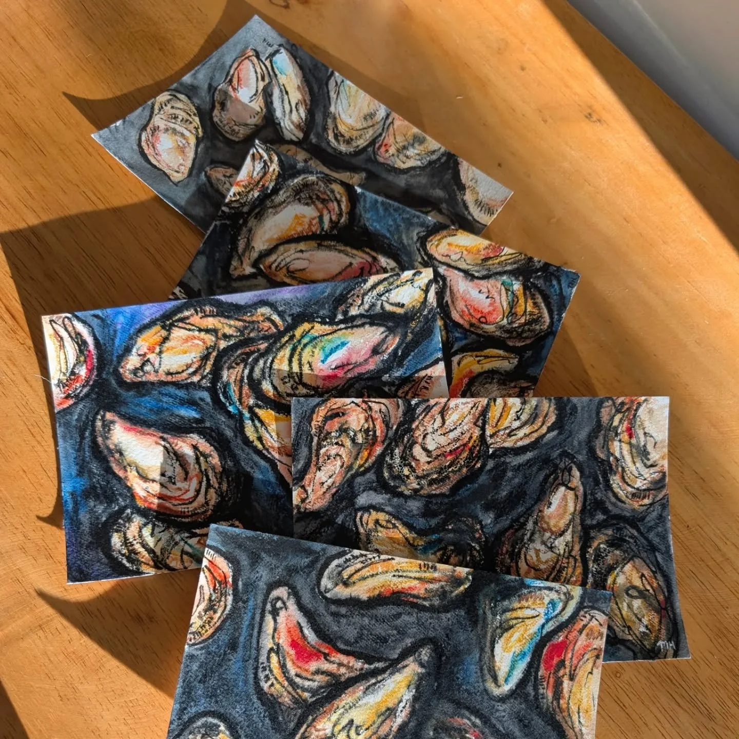 The progression of oyster drawings getting more and more unhinged 😂

I promise there will be wholesome bird paintings after this short interlude! 🐦