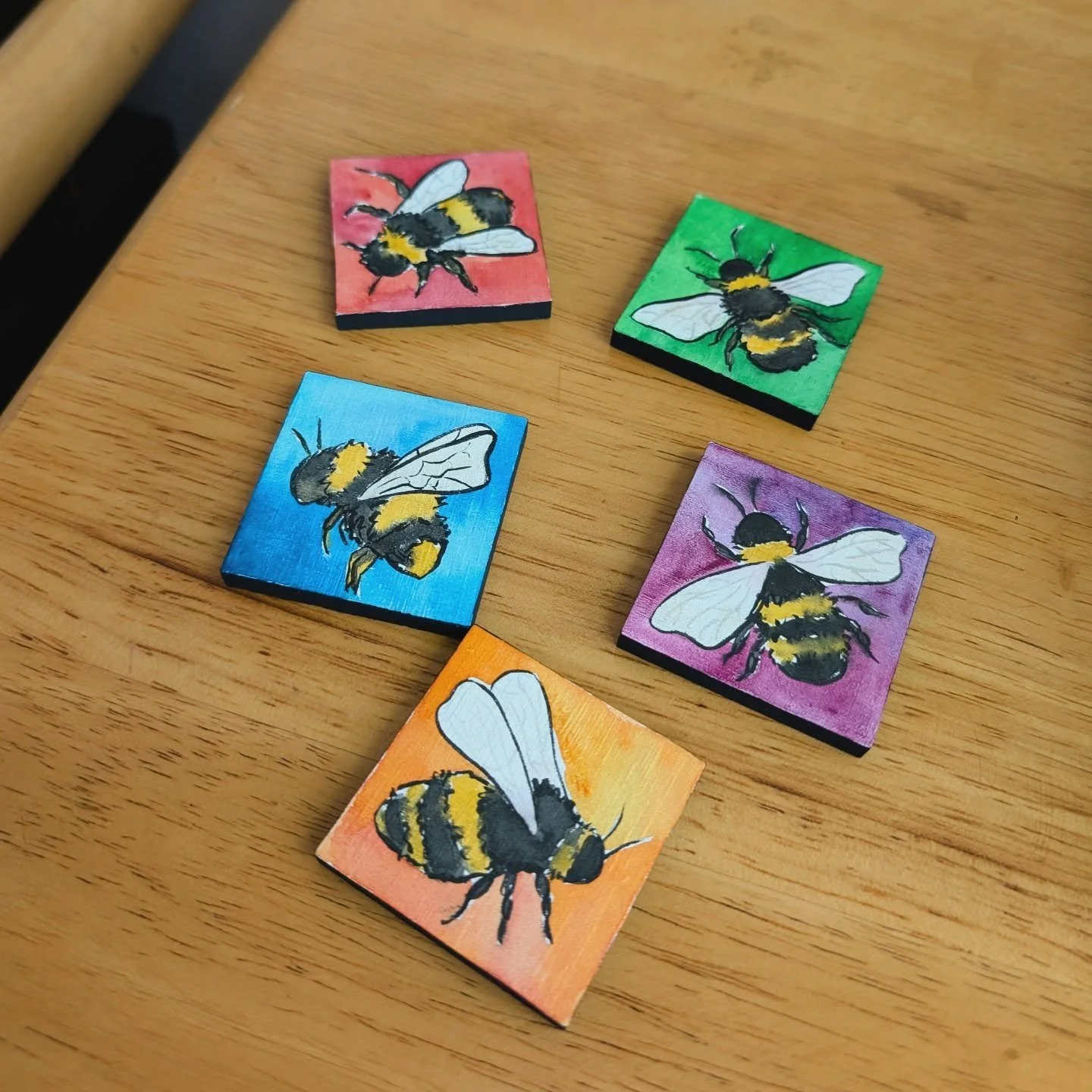 I made more little bumblebee wood blocks recently!! I'll be sticking magnets on the back 🐝

Bringing these to the Butterfly Festival at @chattahoocheenaturecenter in a few weeks! 🦋