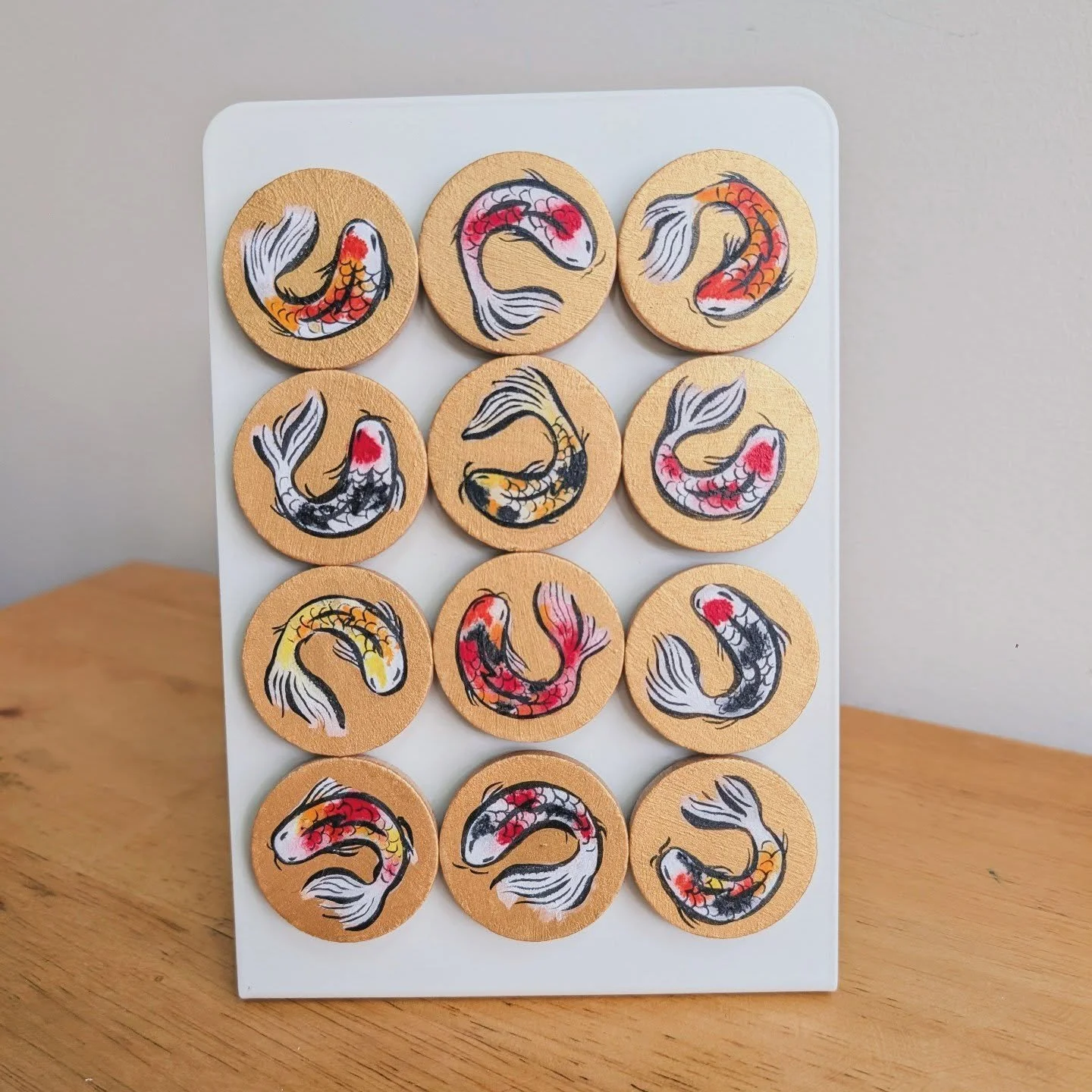 I've been experimenting a lot this year, including making these cute little magnetic hand-painted koi on wood!! 

These koi will be at the @badassasianmarket hosted by @pastriesagogo tonight! ✨❤️ Come through for good eats and good art!

It's been a 