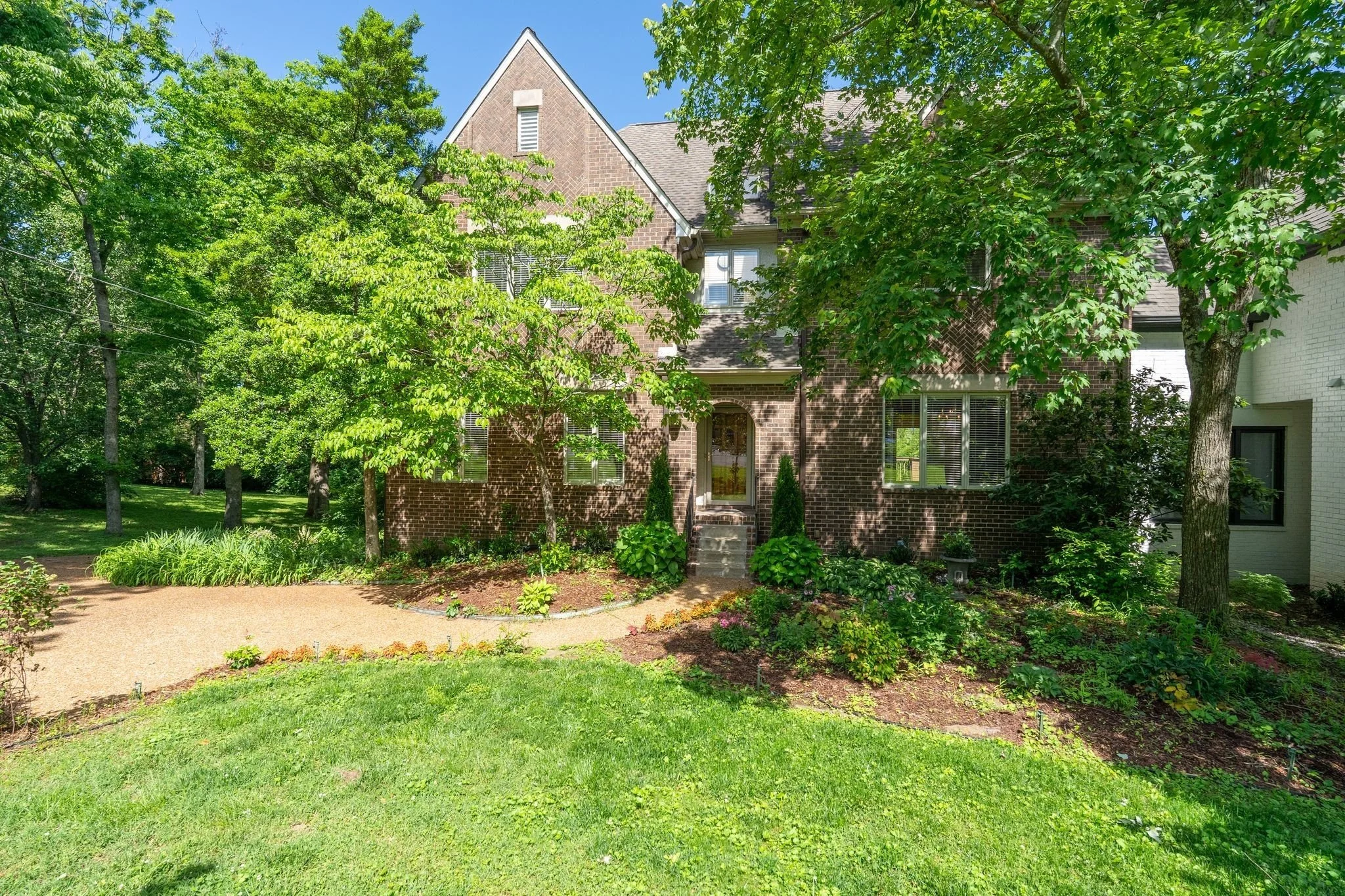 3512 Stokesmont Rd.jpeg